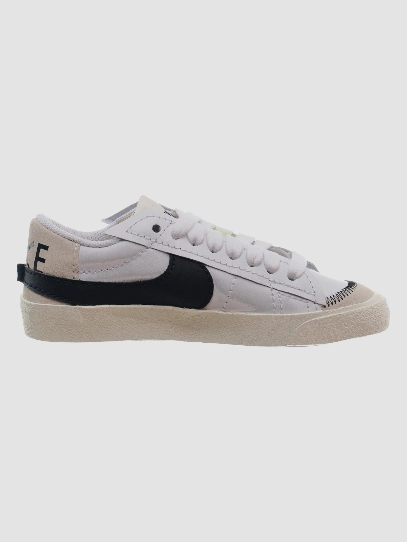 Кеди NIKE Blazer Low 77 Jumbo модель DQ1470-101 Кеди NIKE Blazer Low 77 Jumbo модель DQ1470-101 Фото