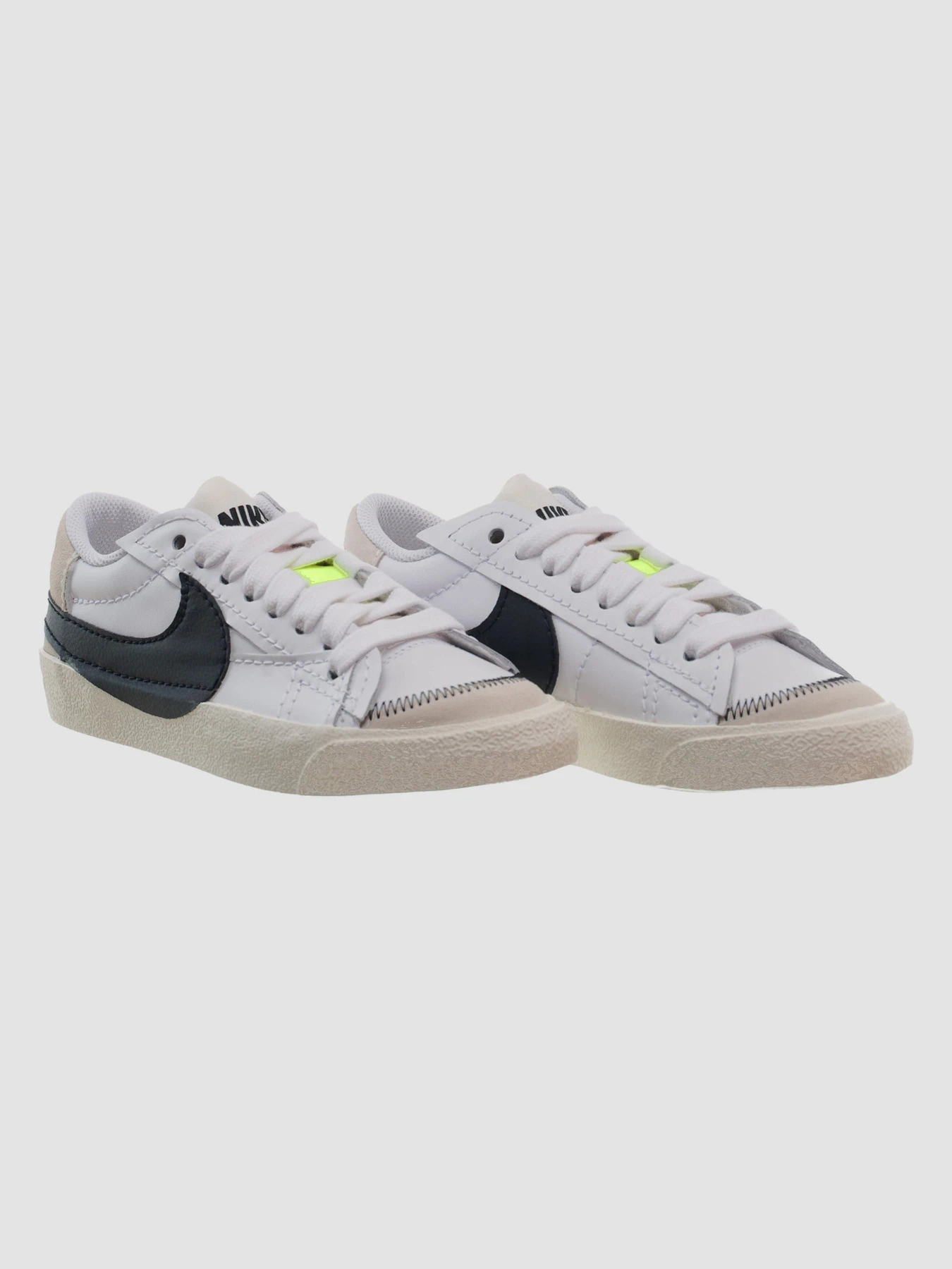 Кеди NIKE Blazer Low 77 Jumbo модель DQ1470-101 Кеди NIKE Blazer Low 77 Jumbo модель DQ1470-101 Фото