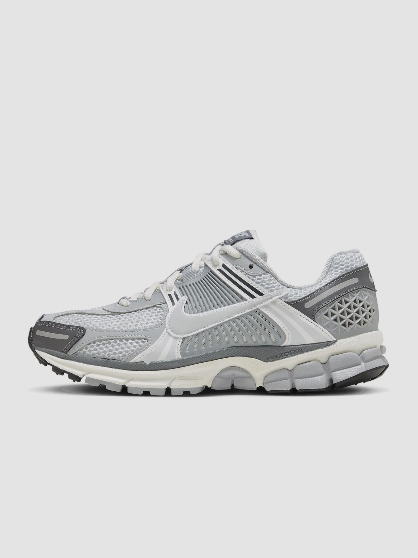 Кроссовки NIKE Zoom Vomero 5 модель FD9919-001 Фото