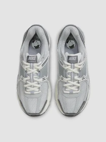 Кроссовки NIKE Zoom Vomero 5 модель FD9919-001 Фото