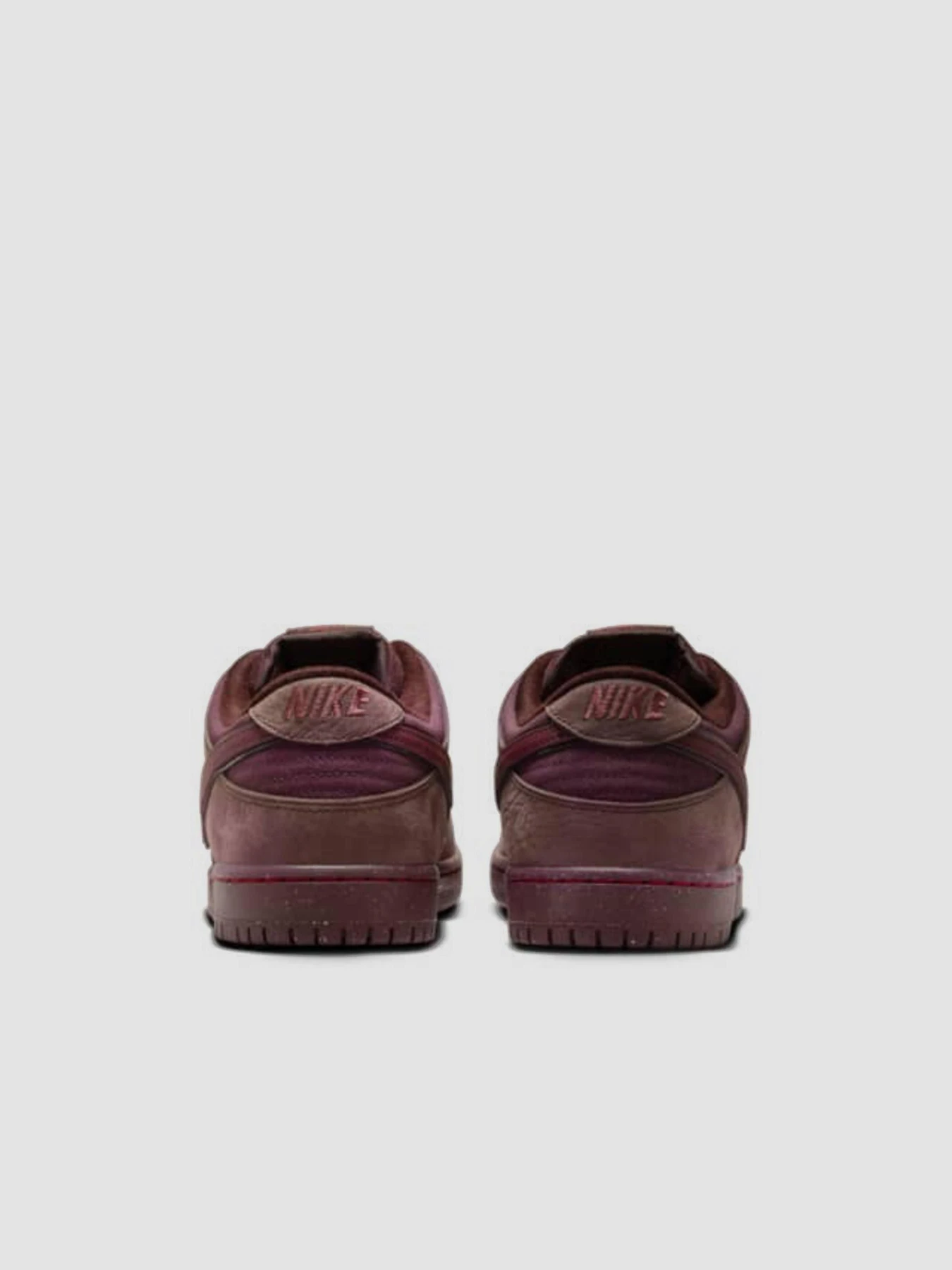 Кросівки NIKE КSb Dunk Low модель FN0619-600 Кросівки NIKE КSb Dunk Low модель FN0619-600 Фото