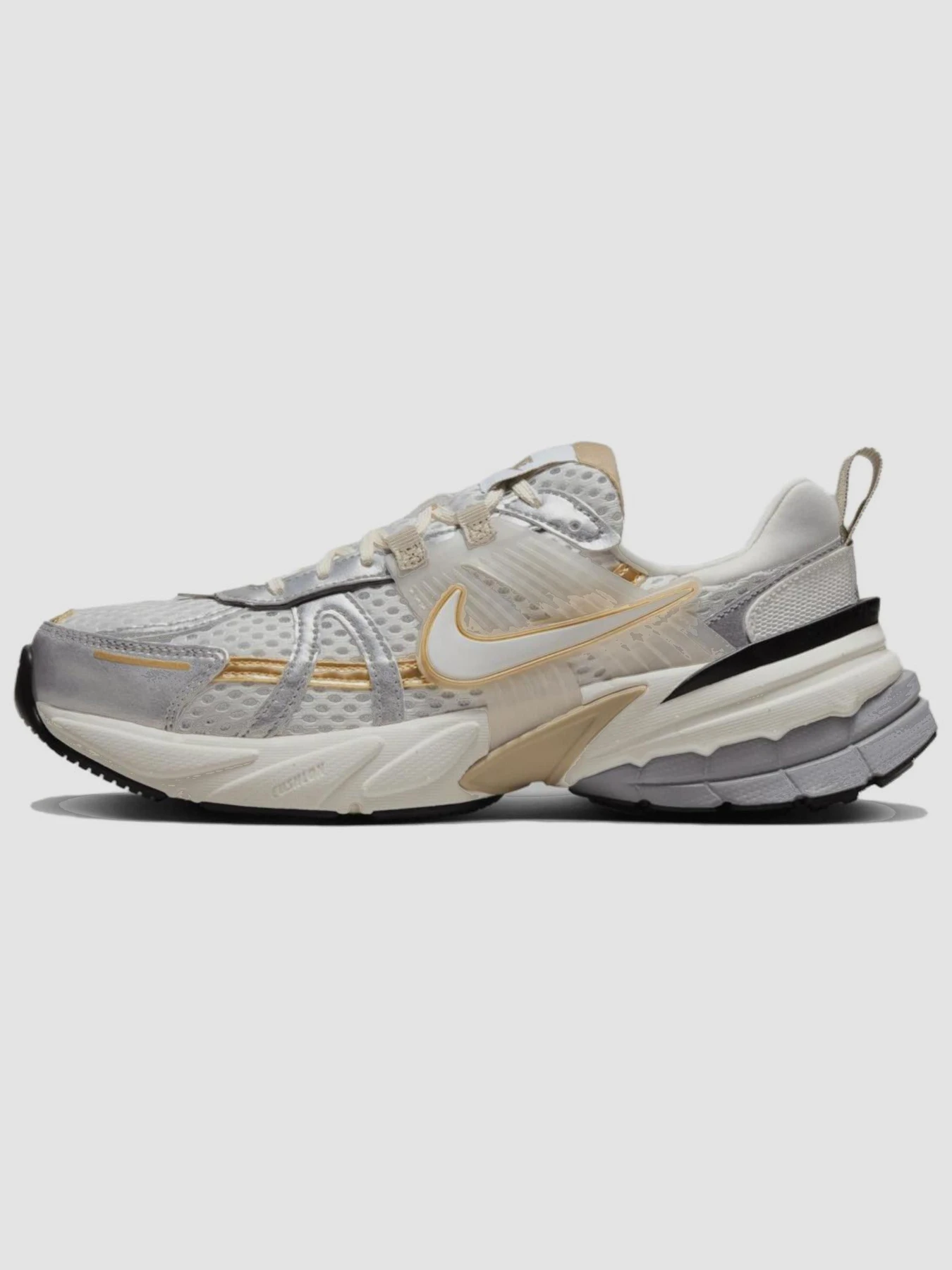 Кроссовки NIKE V2k Run модель HJ7245-100 Фото