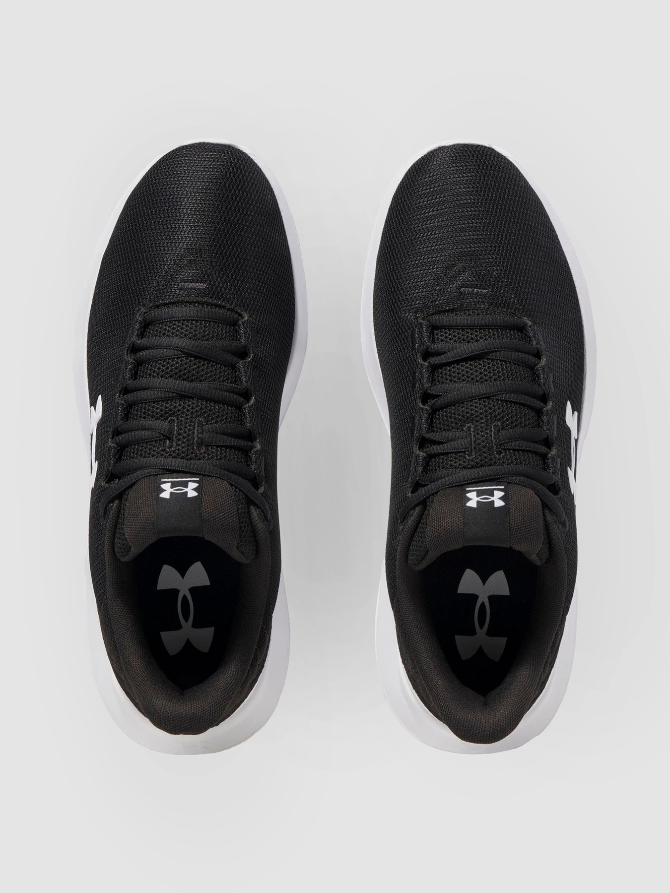 Кросівки Under Armour Phade Rn 3 Lace-Up модель 3028252-001 Кросівки Under Armour Phade Rn 3 Lace-Up модель 3028252-001 Фото