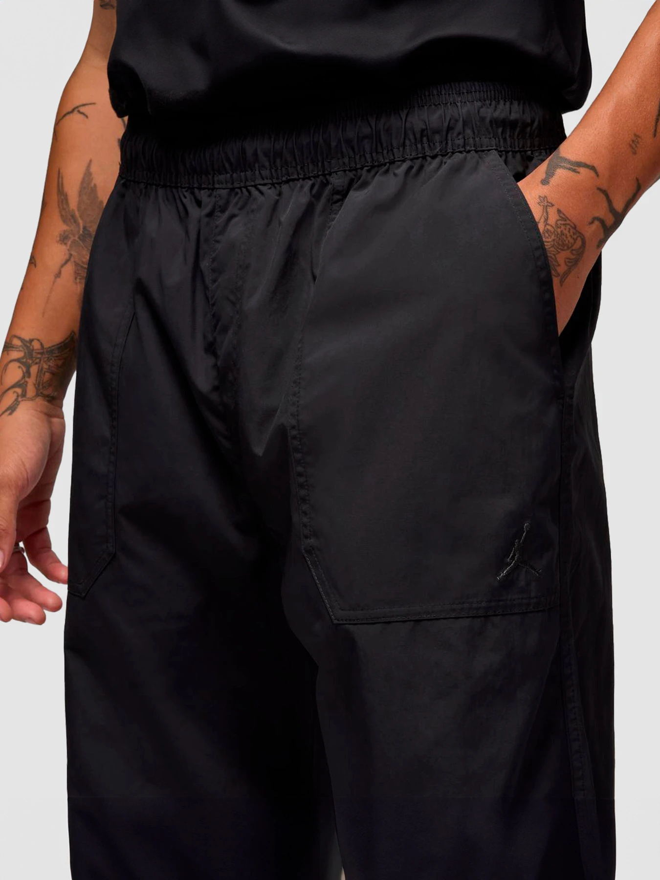 Брюки Jordan Air Essentials Woven Pants модель FV7306-010 Брюки Jordan Air Essentials Woven Pants модель FV7306-010 Фото