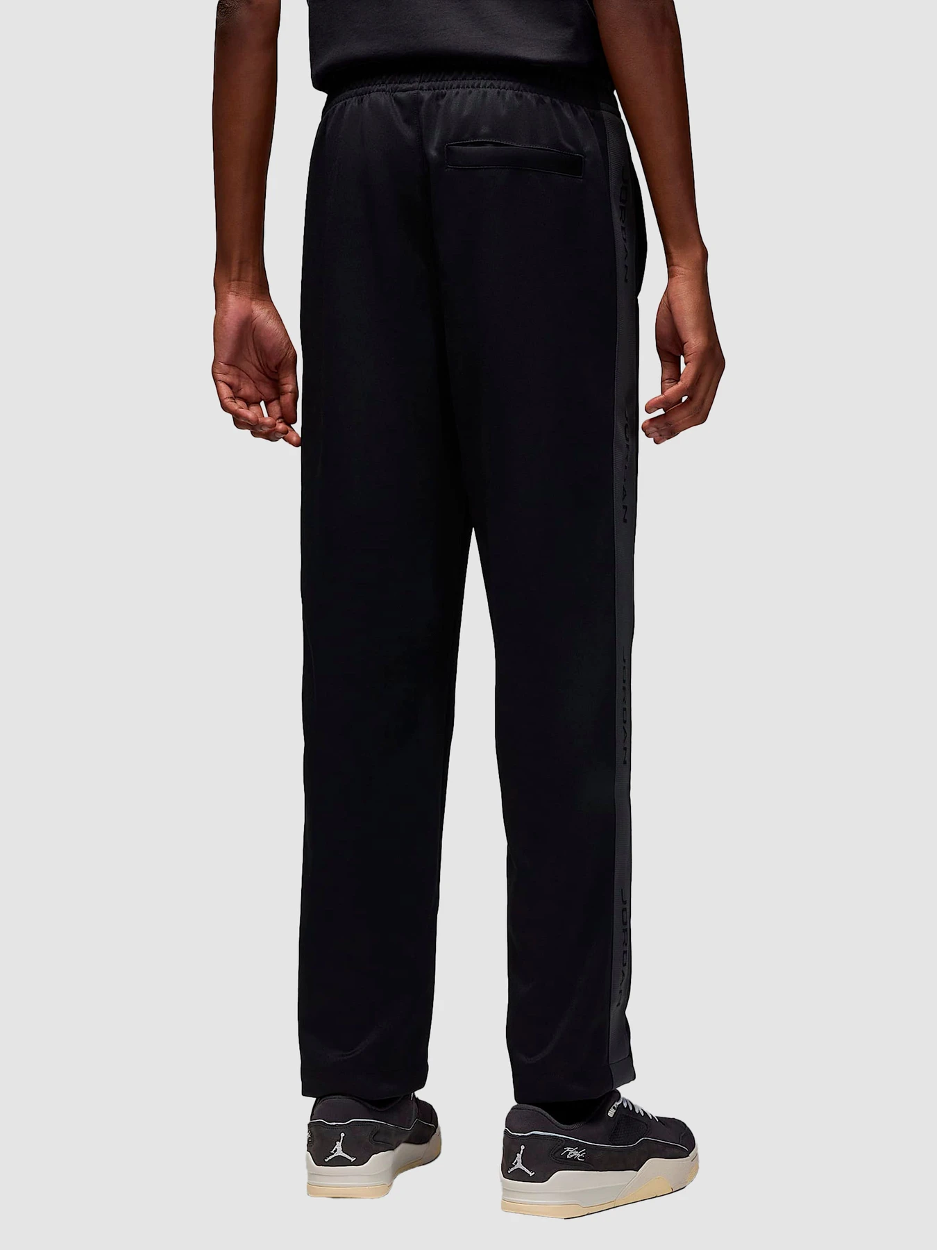 Брюки Jordan Essentials модель HF9341-010 Брюки Jordan Essentials модель HF9341-010 Фото