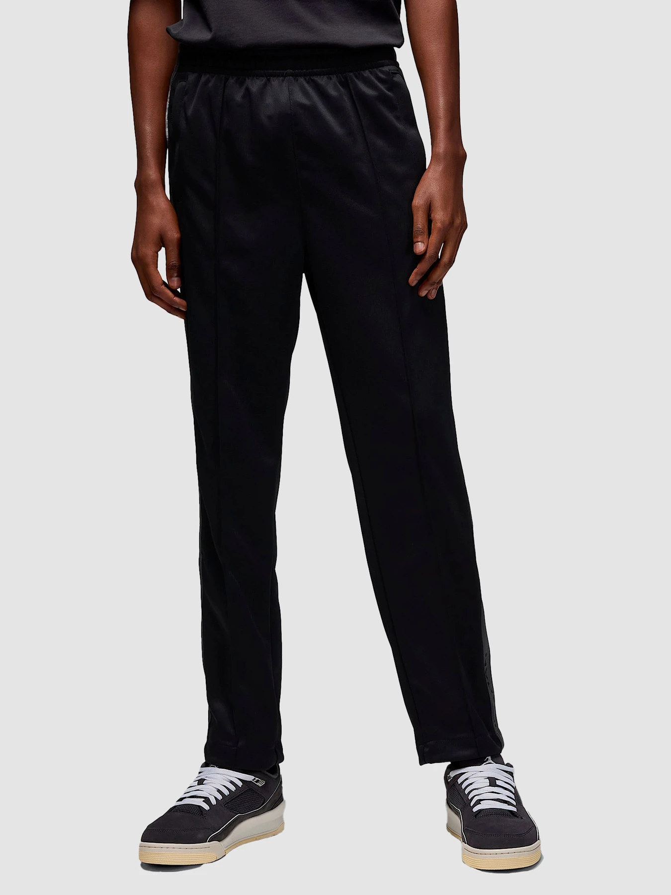 Брюки Jordan Essentials модель HF9341-010 Брюки Jordan Essentials модель HF9341-010 Фото
