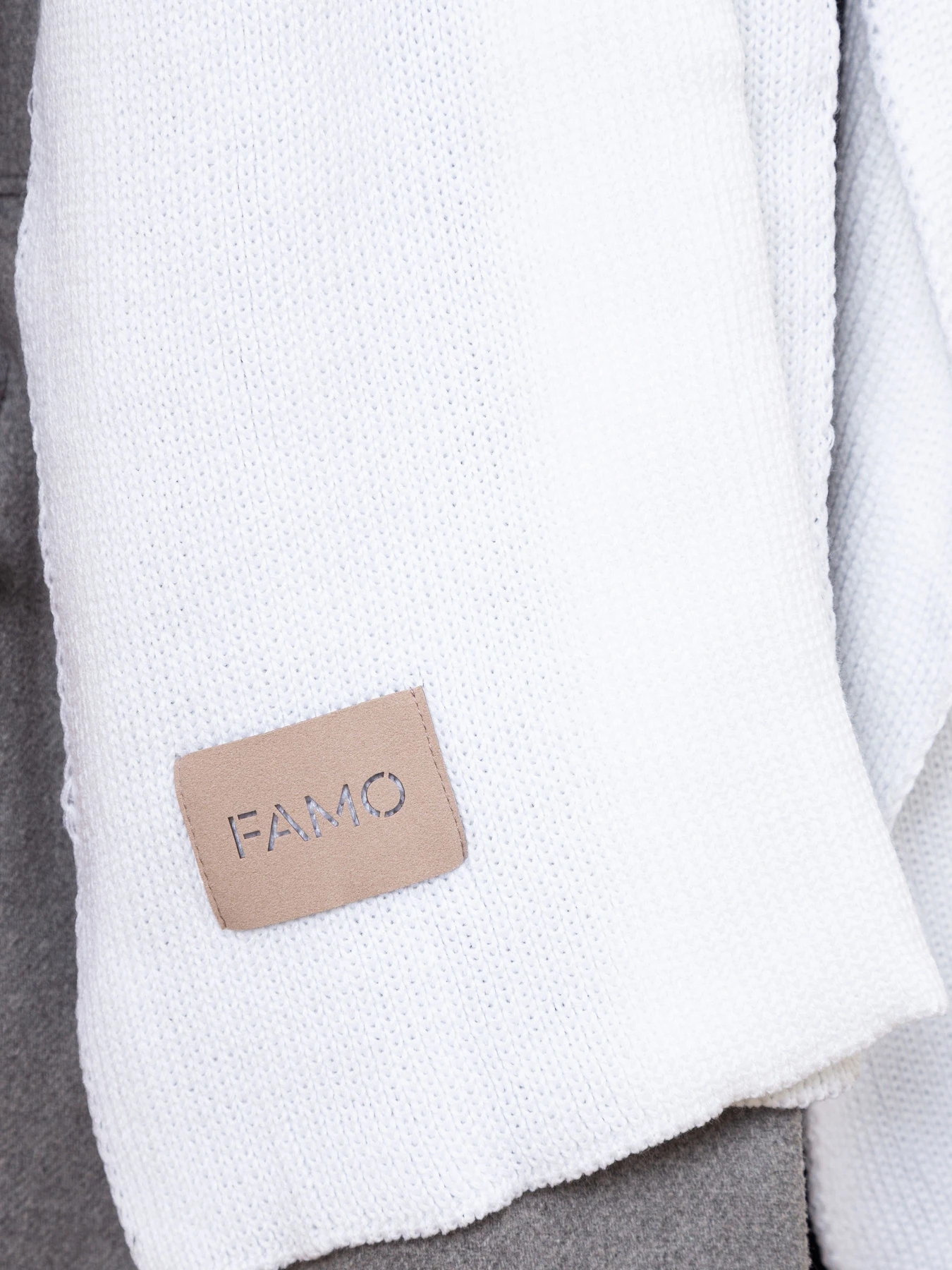 Шарфы и платки Famo модель SH-W-03_01 Шарфы и платки Famo модель SH-W-03_01 Фото