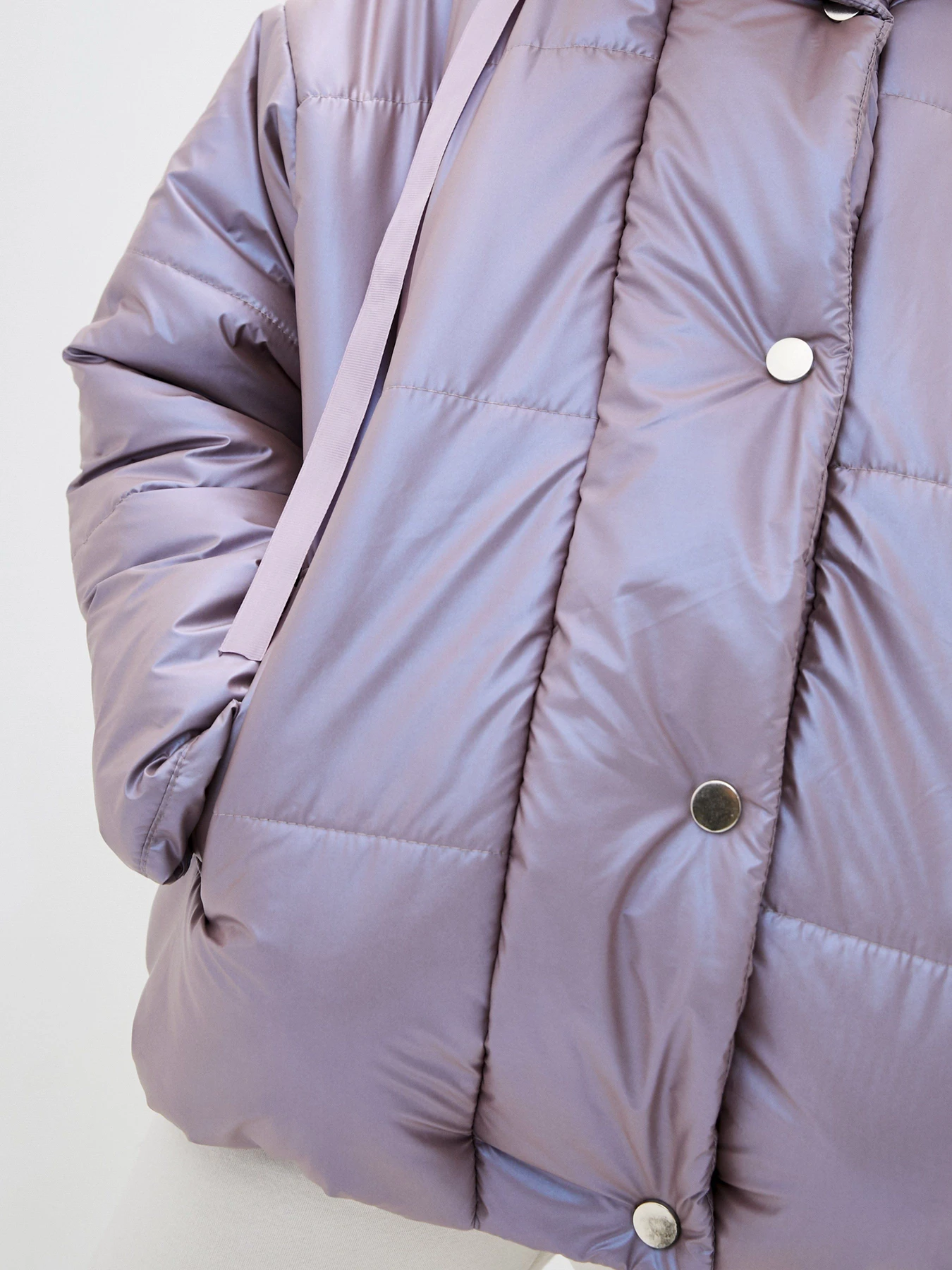 Куртки и дубленки ISSA Plus модель SA-310_lilac Куртки и дубленки ISSA Plus модель SA-310_lilac Фото