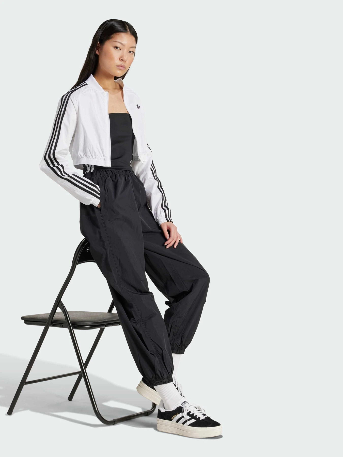 Худи и свитшоты Adidas Adicolor модель JD0265 Фото