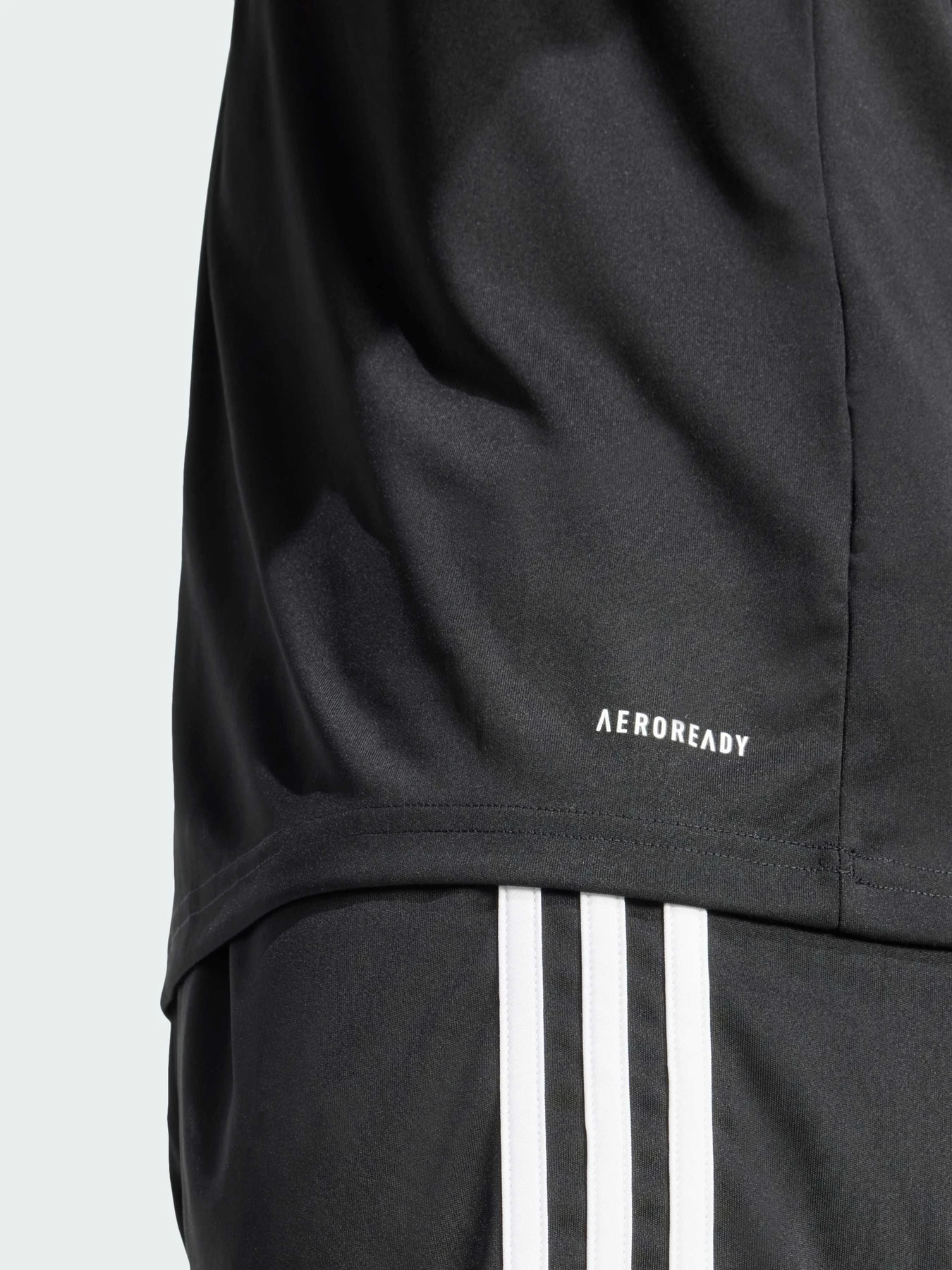 Футболки и поло Adidas модель JG5832 Футболки и поло Adidas модель JG5832 Фото
