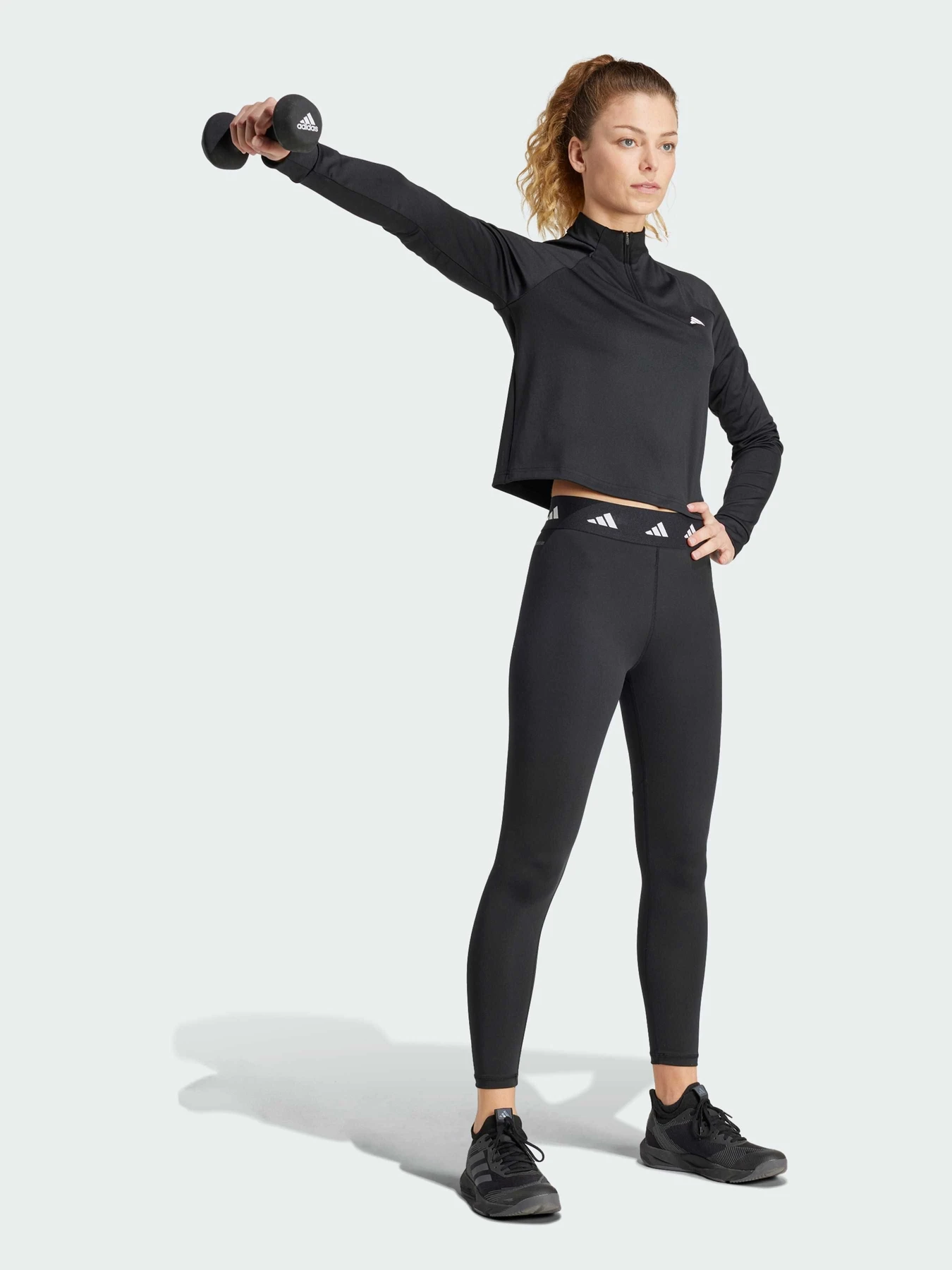 Худи и свитшоты Adidas модель IS4028 Худи и свитшоты Adidas модель IS4028 Фото