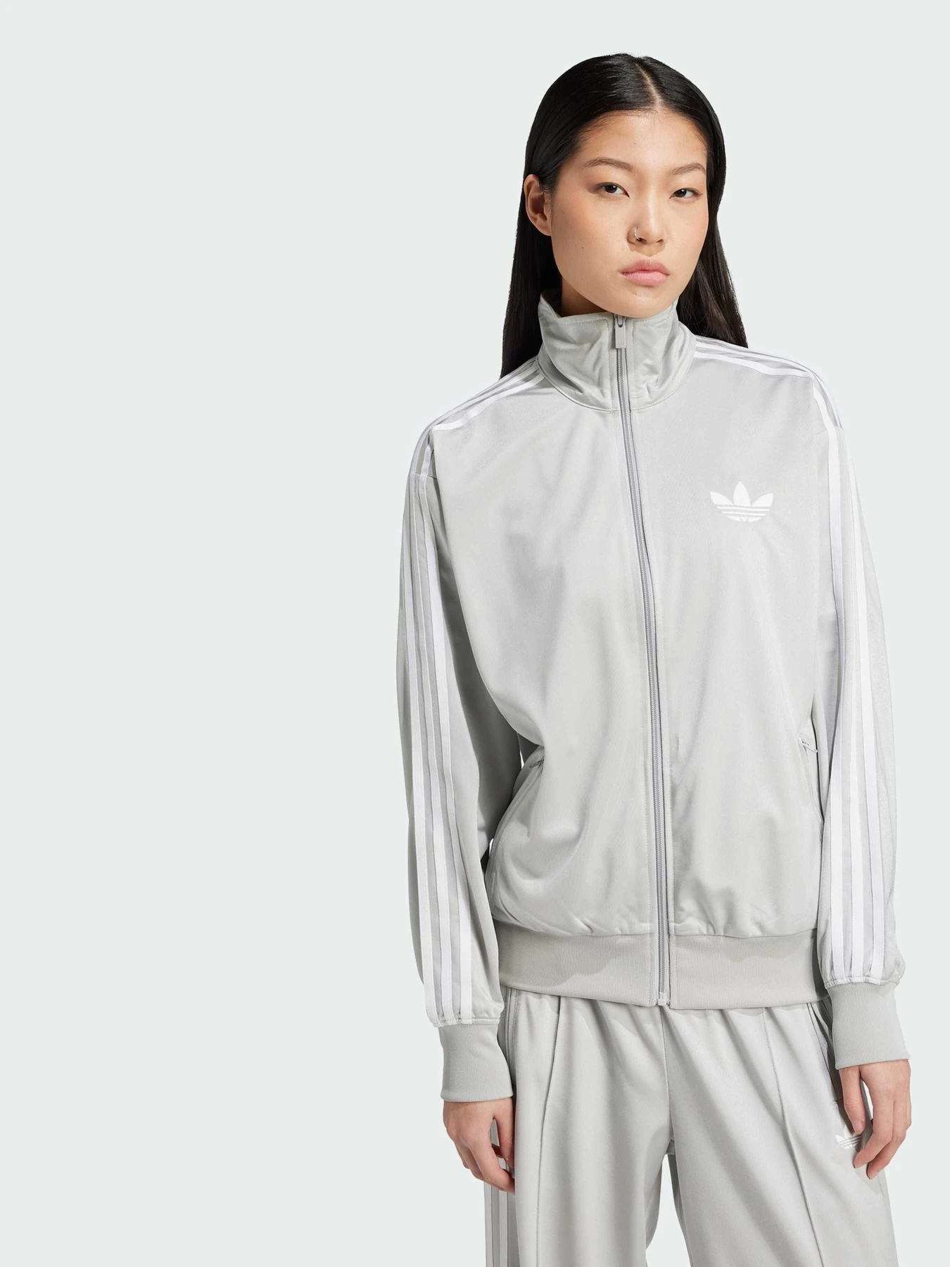 Худи и свитшоты Adidas Adicolor модель JC8254 Фото