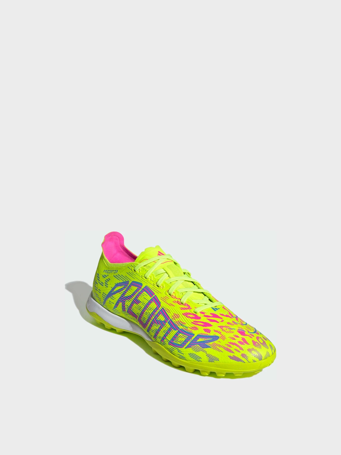 Кроссовки Adidas Predator модель ID3770 Кроссовки Adidas Predator модель ID3770 Фото