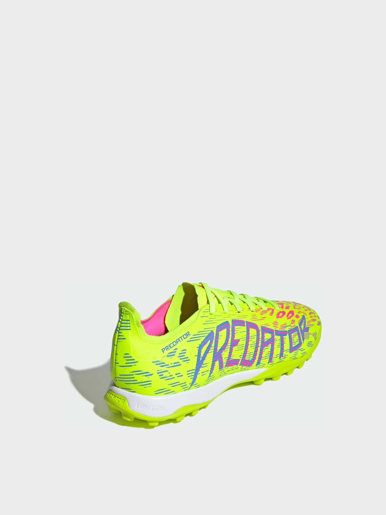 Кроссовки Adidas Predator модель ID3770 Кроссовки Adidas Predator модель ID3770 Фото
