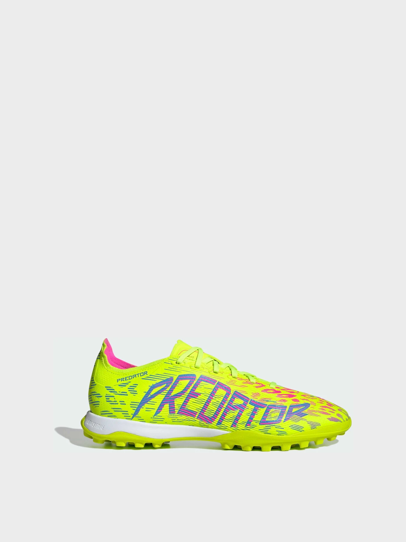 Кроссовки Adidas Predator модель ID3770 Кроссовки Adidas Predator модель ID3770 Фото