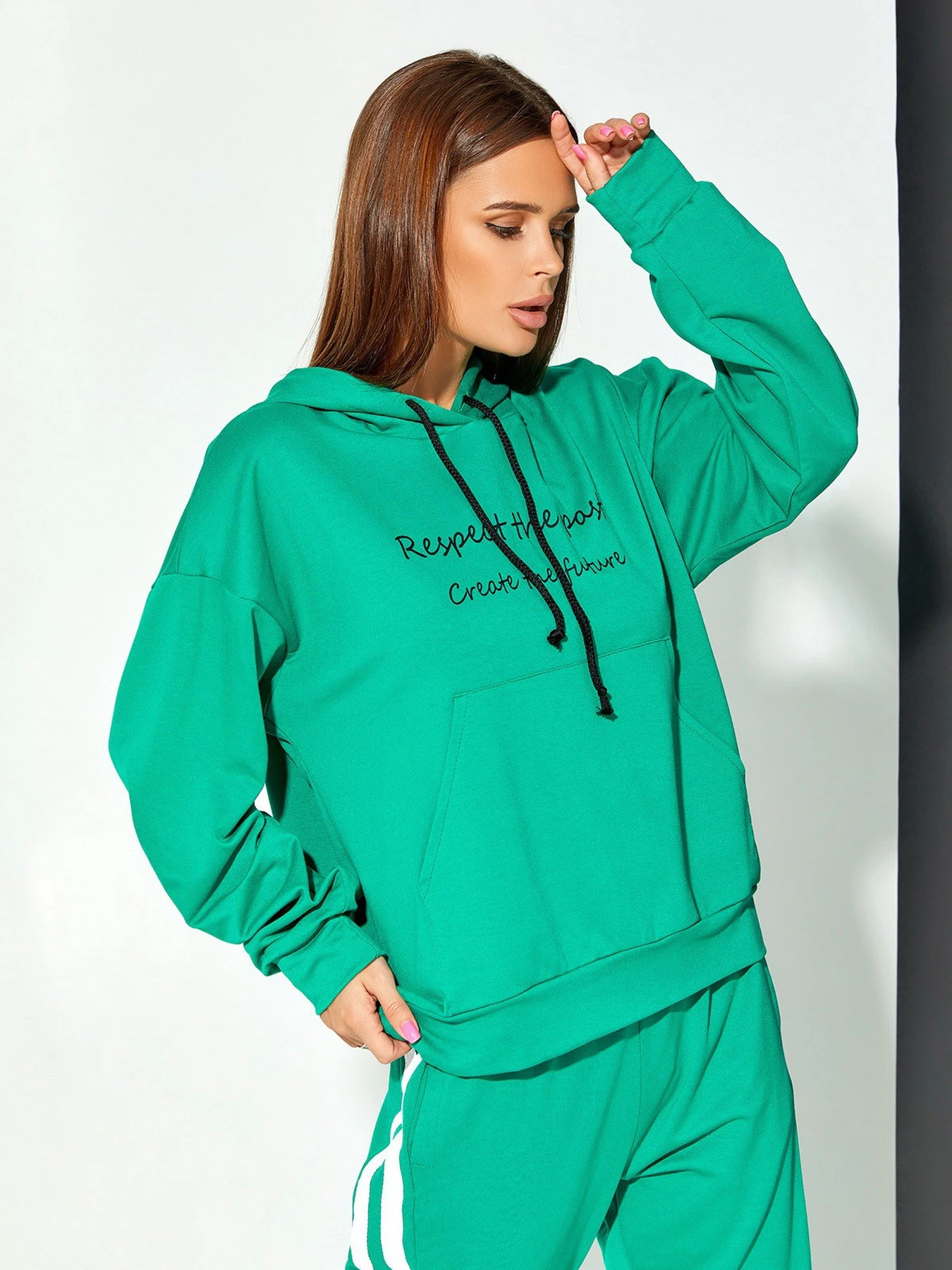 Худи и свитшоты ISSA Plus модель 12144_green Худи и свитшоты ISSA Plus модель 12144_green Фото
