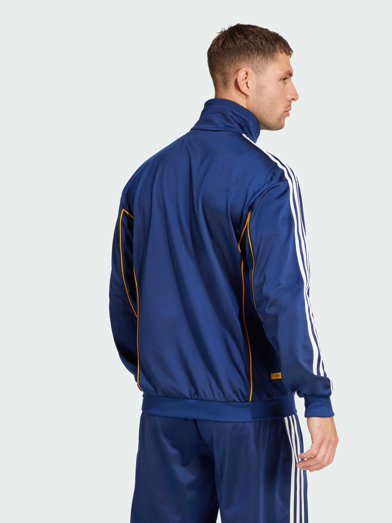 Худи и свитшоты Adidas модель JW1993 Худи и свитшоты Adidas модель JW1993 Фото