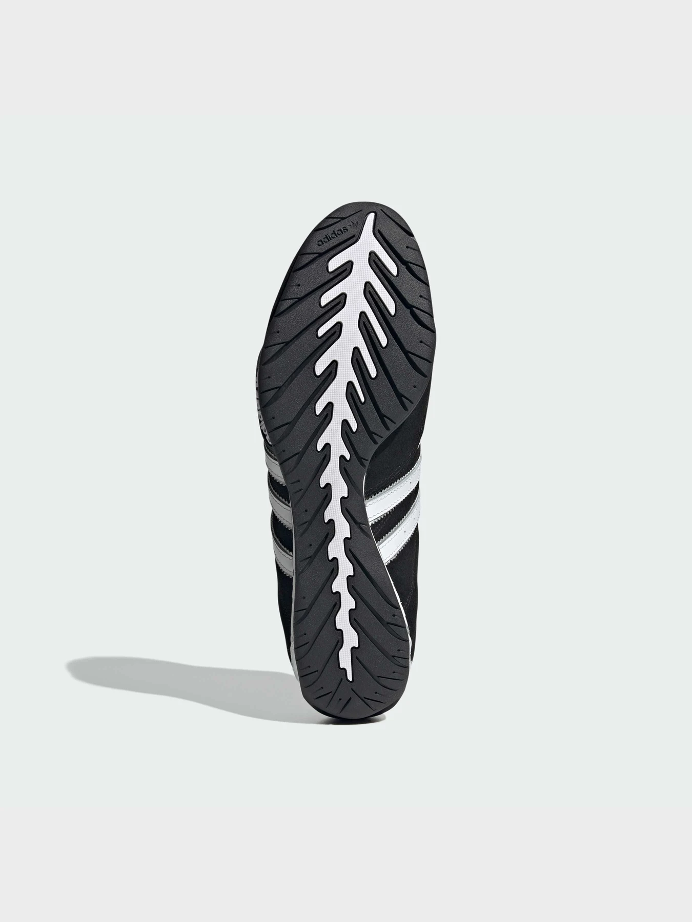 Кроссовки Adidas модель JP7009 Фото