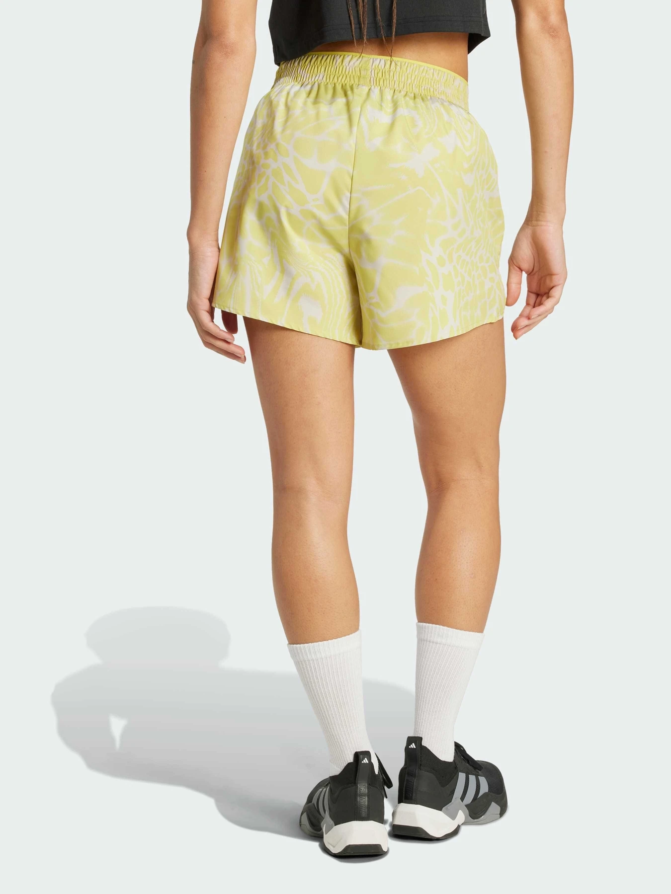 Шорты Adidas модель JE8689 Шорты Adidas модель JE8689 Фото