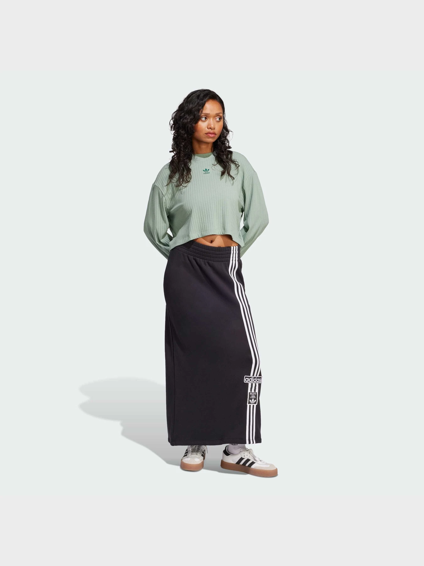 Худи и свитшоты Adidas модель JD5123 Фото