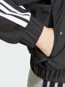 Куртки та дублянки Adidas модель JD5317 Фото
