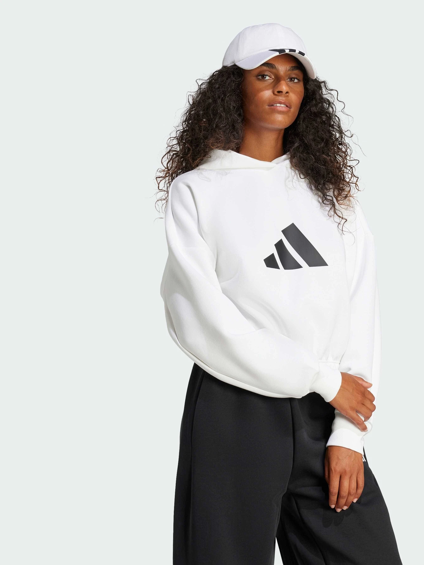 Худи и свитшоты Adidas модель JE0137 Фото