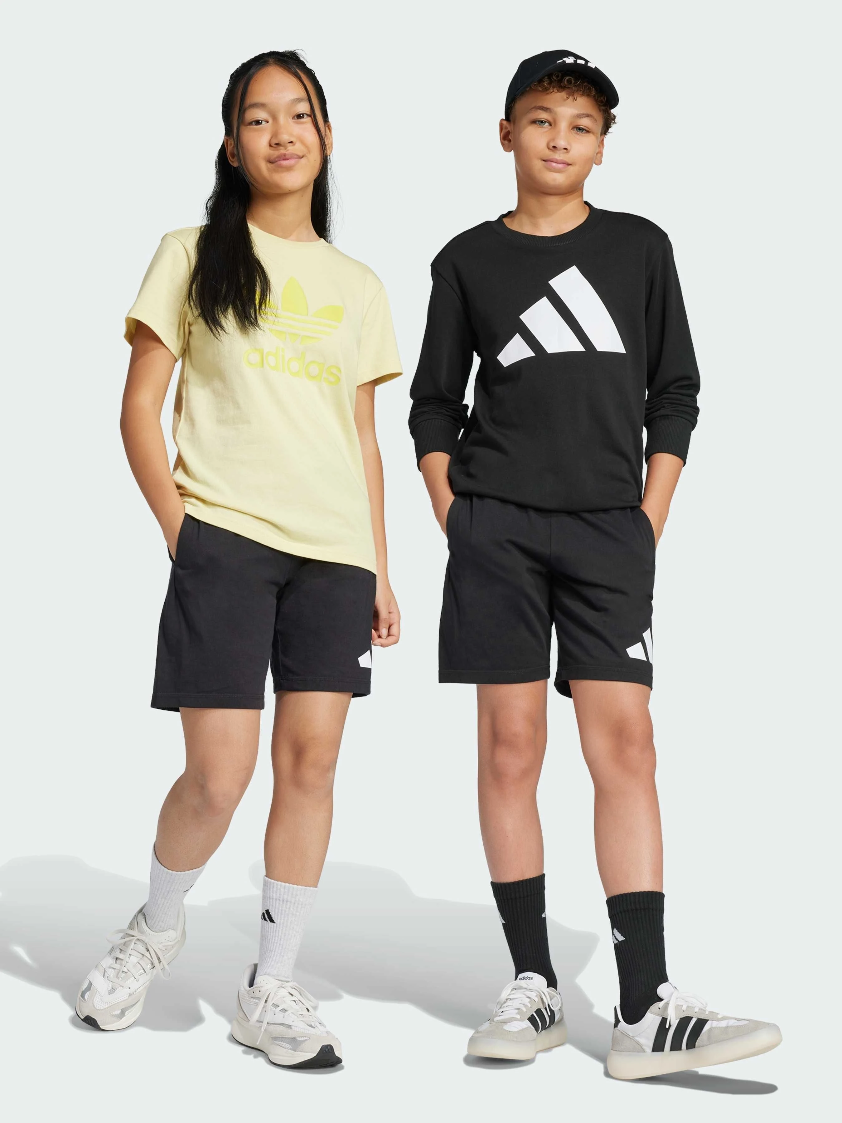 Дитячі Повсякденні шорти adidas