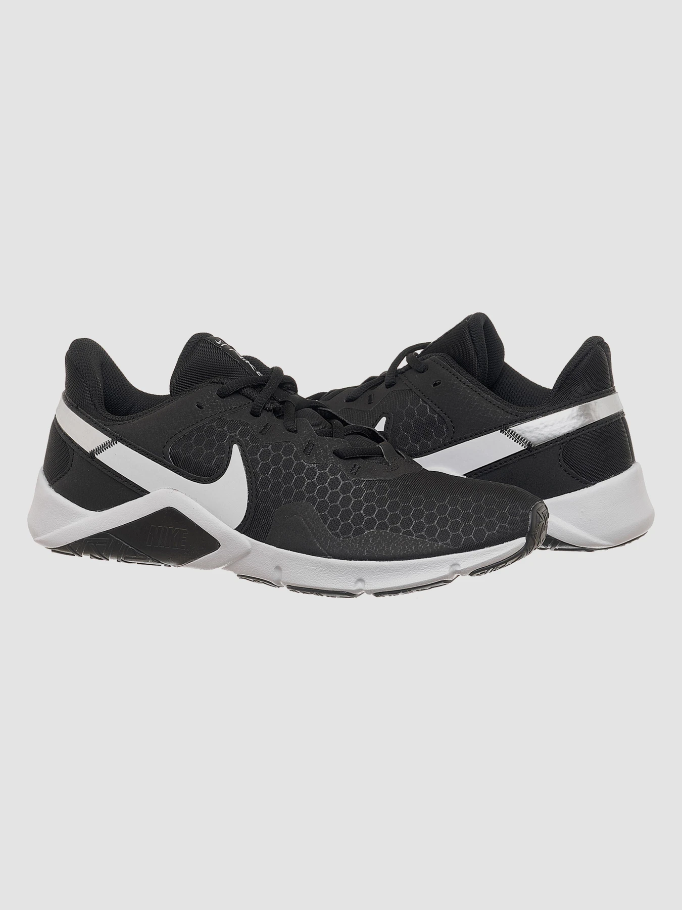 Кросівки NIKE Legend Essential 2 модель CQ9356-001 Фото