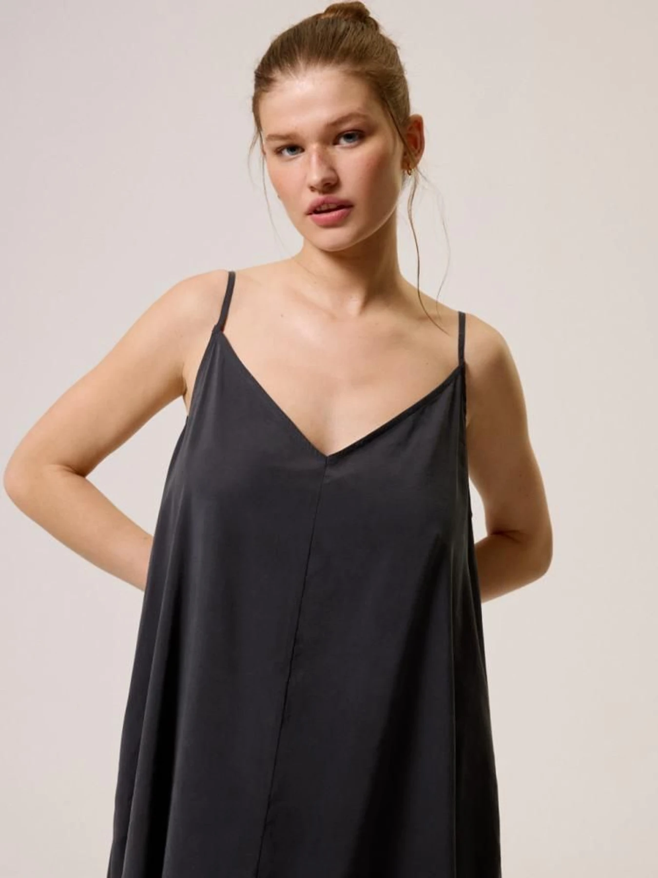 Платья DIVERSE модель 10044632 Платья DIVERSE модель 10044632 Фото