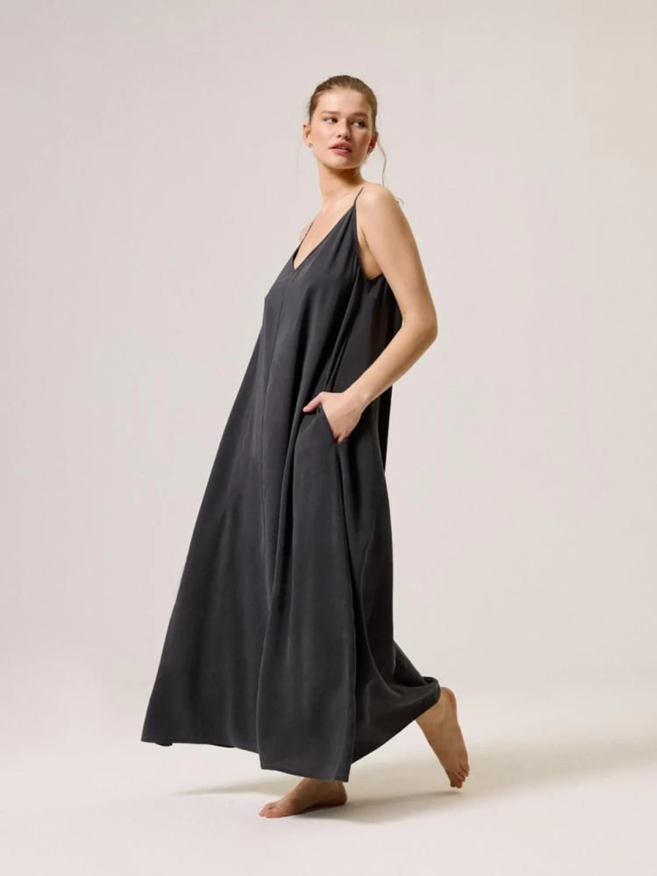 Платья DIVERSE модель 10044632 Платья DIVERSE модель 10044632 Фото