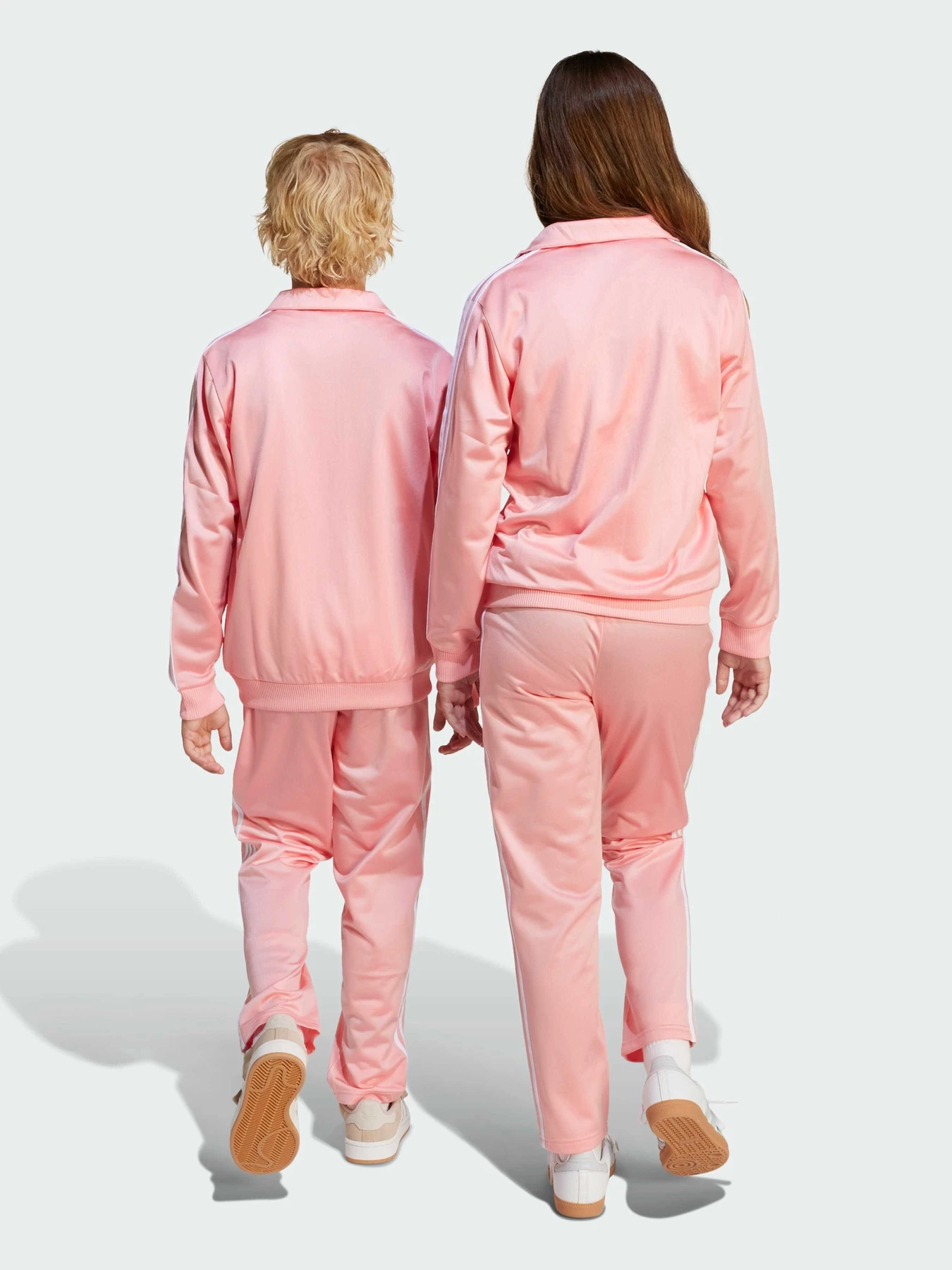 Брюки Adidas Adicolor модель JD1634 Брюки Adidas Adicolor модель JD1634 Фото