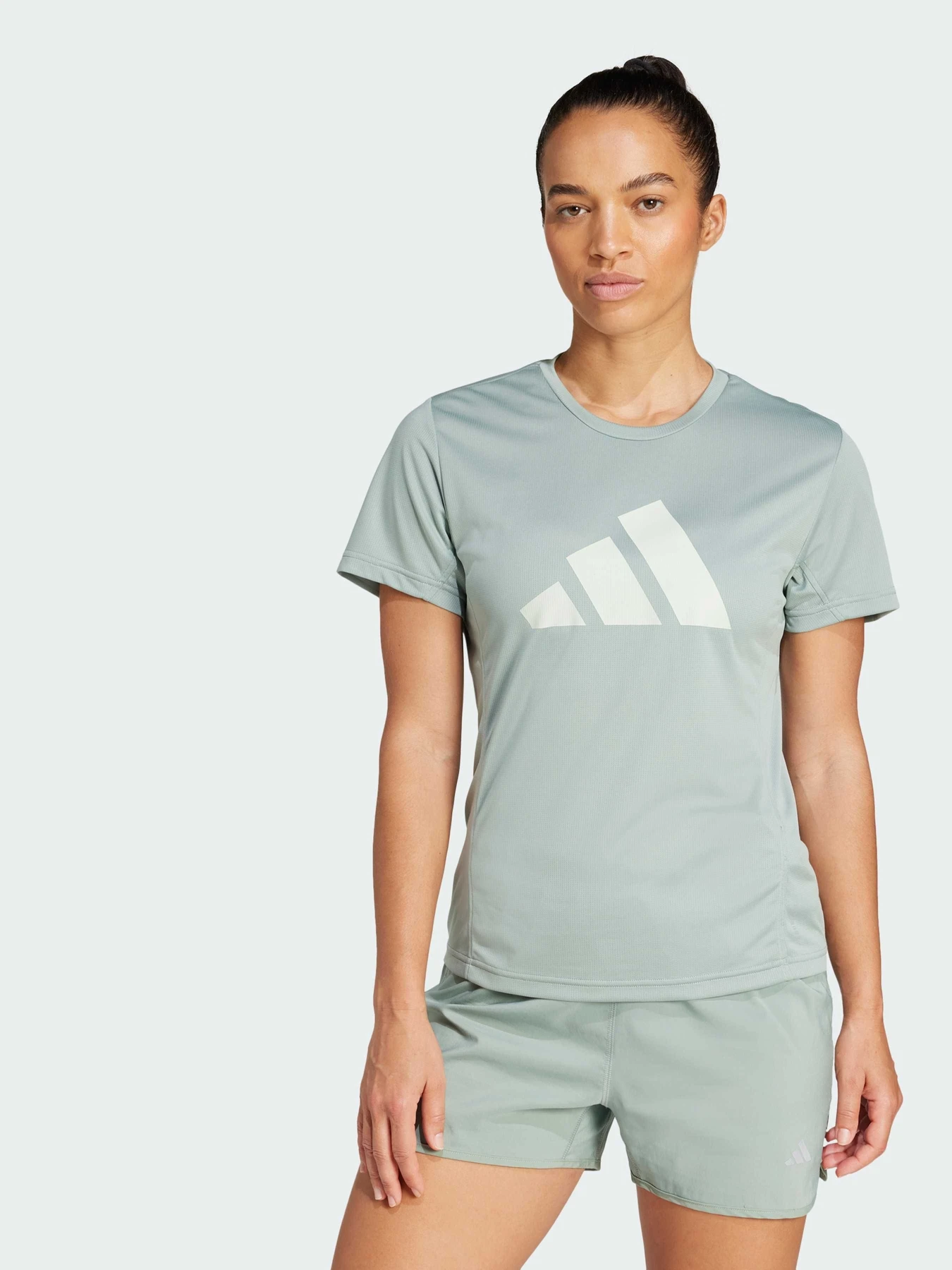 Футболки и поло Adidas модель JD2338 Футболки и поло Adidas модель JD2338 Фото