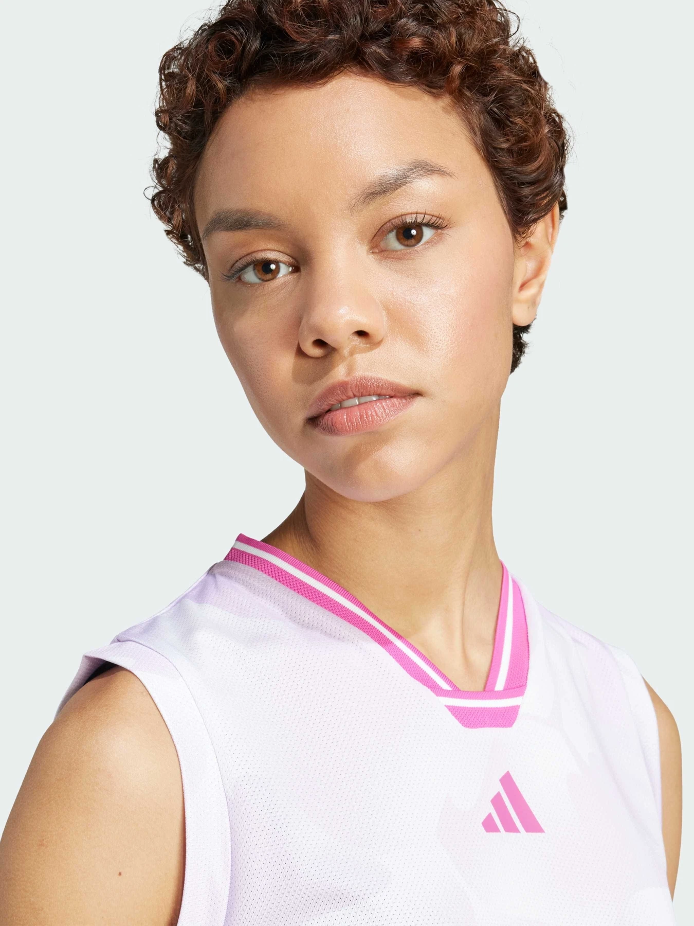 Футболки і поло Adidas Tiro модель JG4113 Футболки і поло Adidas Tiro модель JG4113 Фото