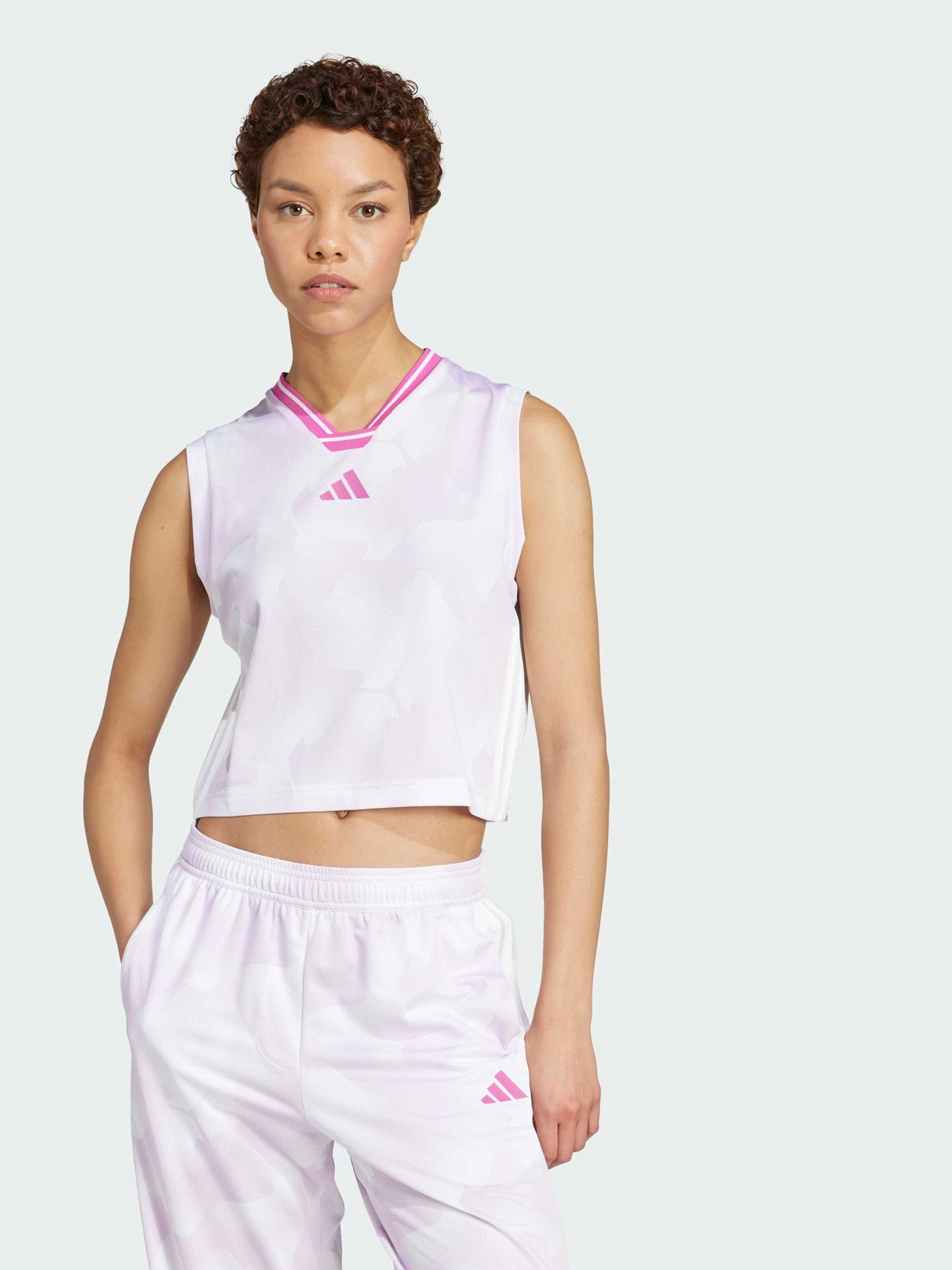Футболки і поло Adidas Tiro модель JG4113 Футболки і поло Adidas Tiro модель JG4113 Фото