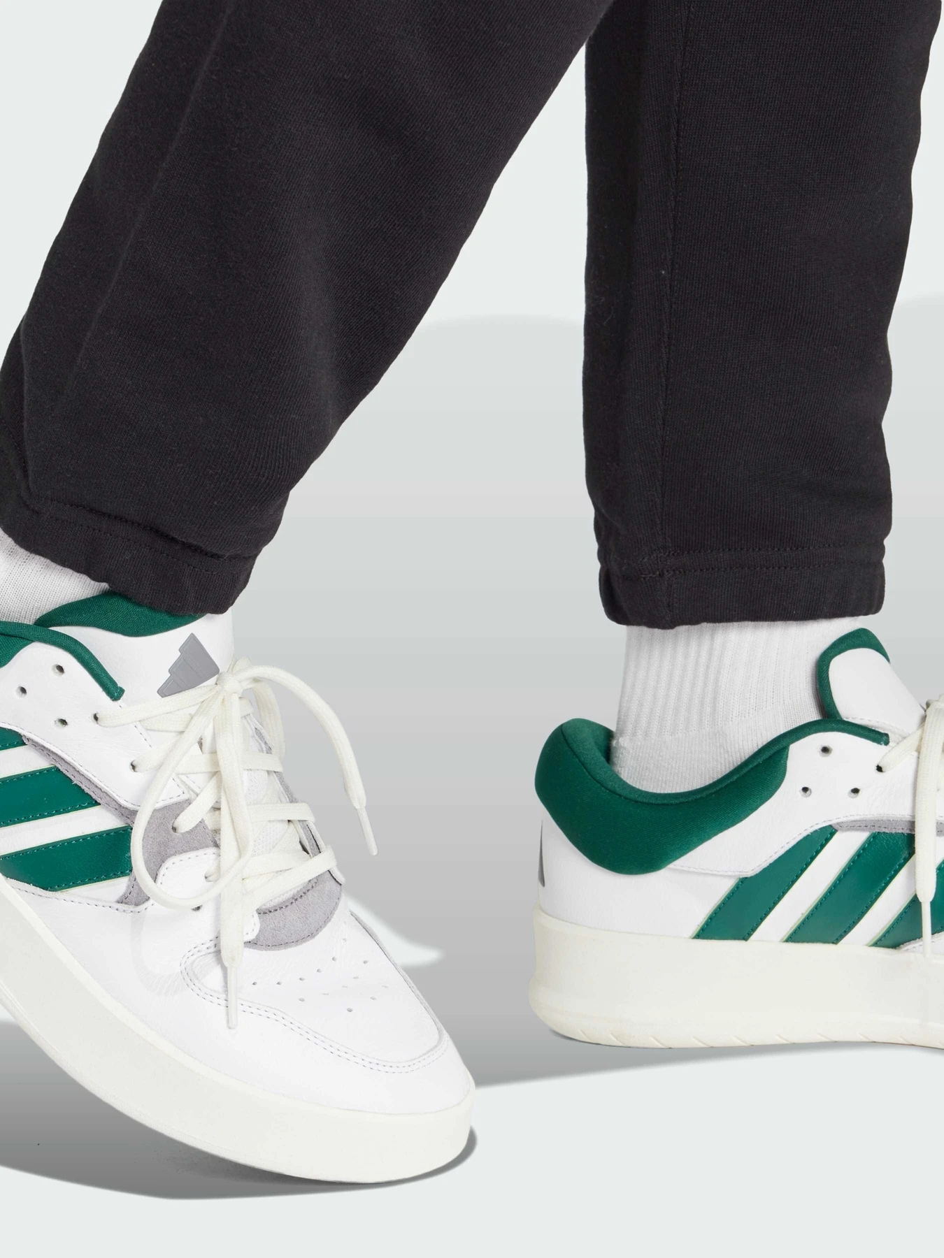 Штани Adidas модель IV5216 Фото