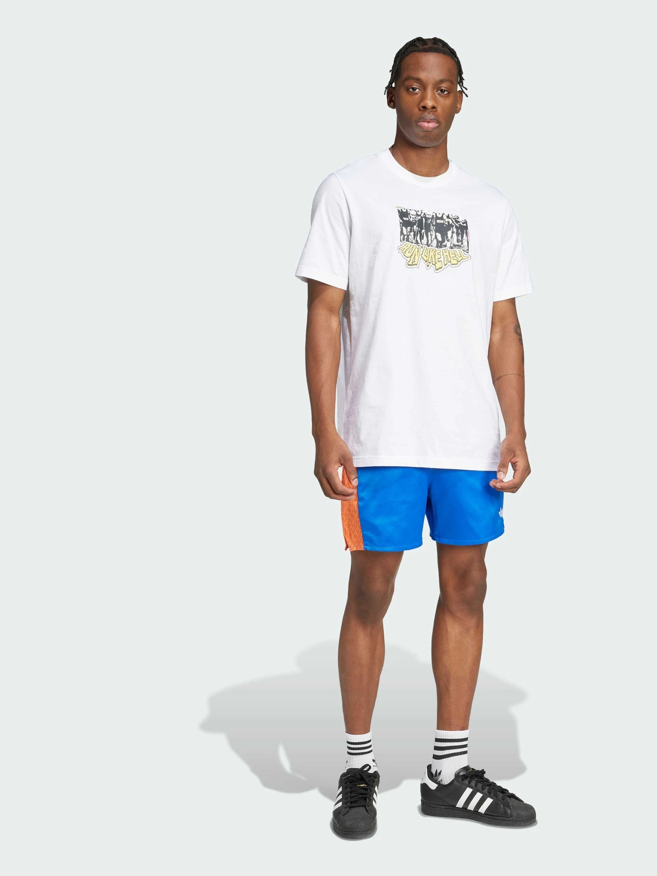 Шорты Adidas Graphics модель JD0704 Шорты Adidas Graphics модель JD0704 Фото