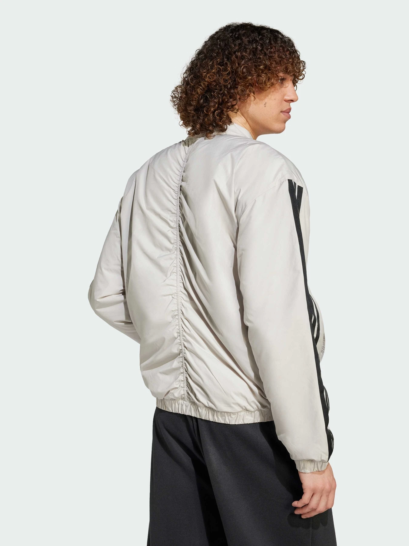 Куртки та дублянки Adidas модель JD1293 Куртки та дублянки Adidas модель JD1293 Фото