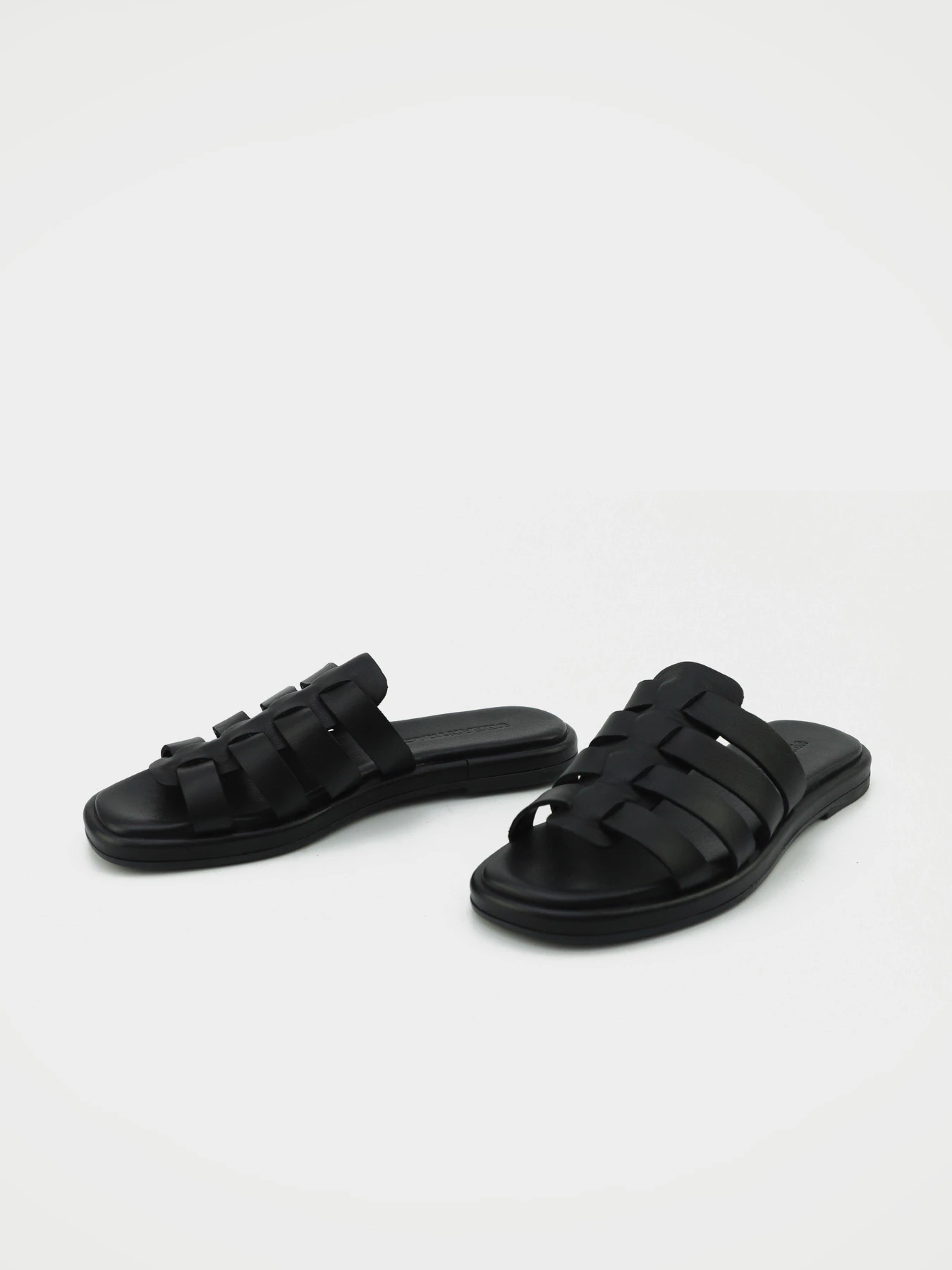 Шлёпанцы URBAN TRACE модель 024-098-1-3289-Black Фото