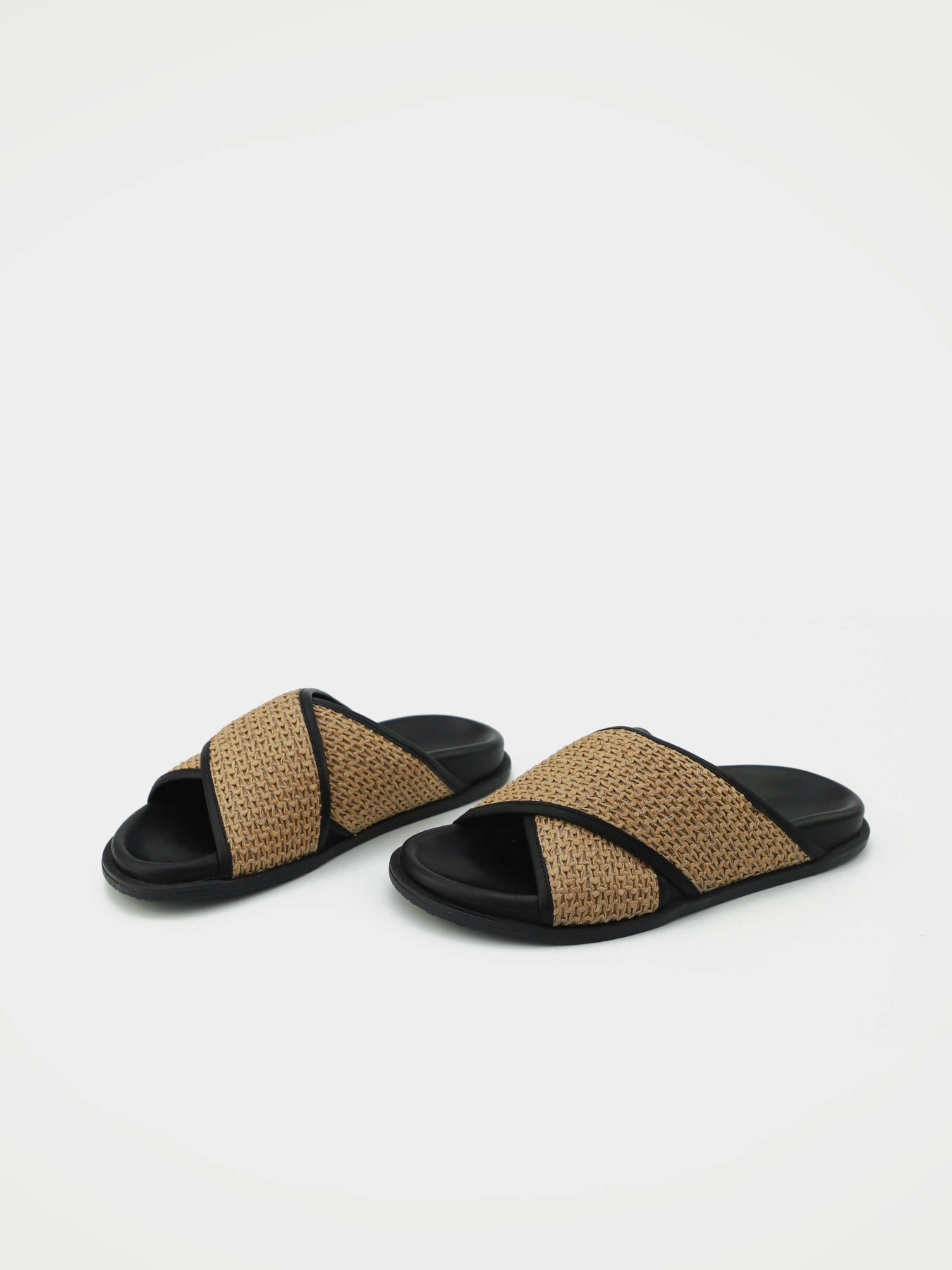 Шлёпанцы URBAN TRACE модель D27083-803-BLACK Фото