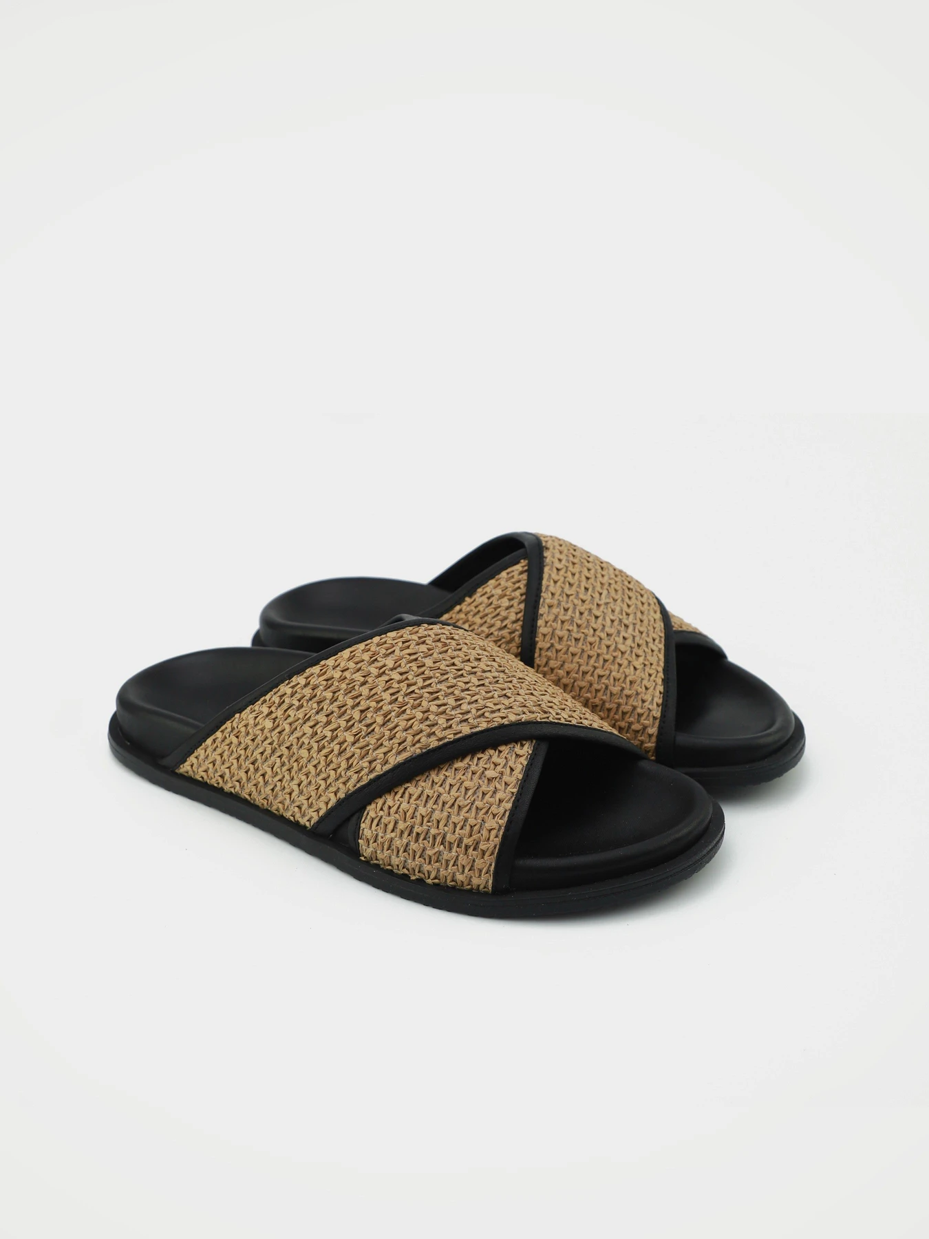 Шлёпанцы URBAN TRACE модель D27083-803-BLACK Фото