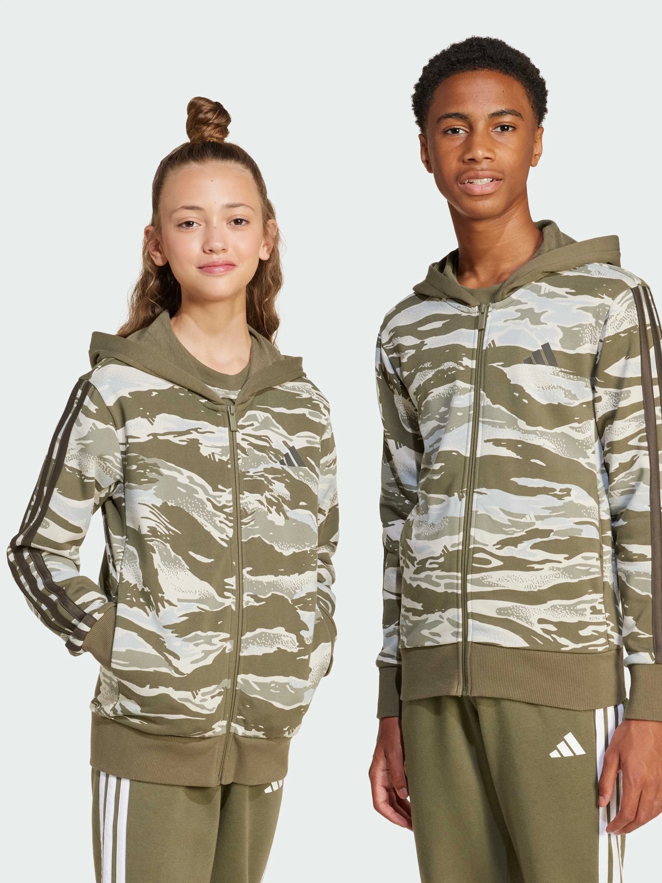 Худі та світшоти Adidas модель JI6192 Худі та світшоти Adidas модель JI6192 Фото