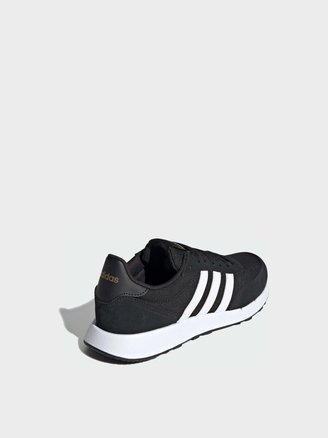 Кроссовки Adidas модель H04700 Фото