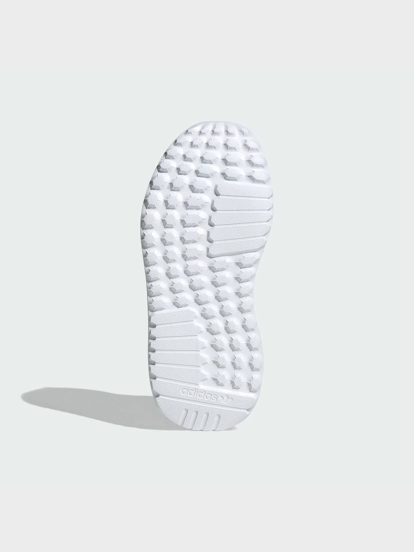 Кроссовки Adidas модель GX1906 Кроссовки Adidas модель GX1906 Фото