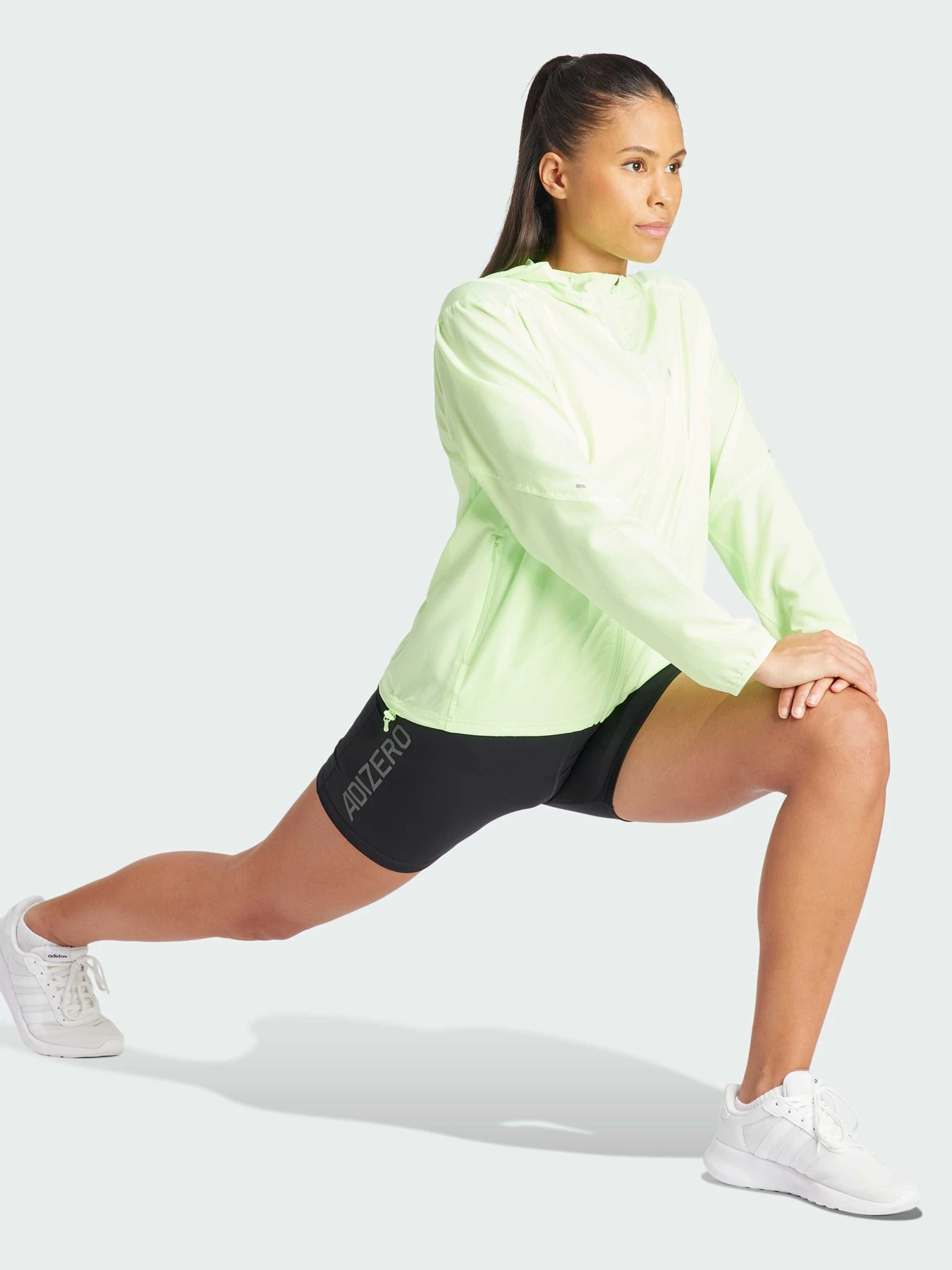 Куртки та дублянки Adidas модель IN0130 Куртки та дублянки Adidas модель IN0130 Фото