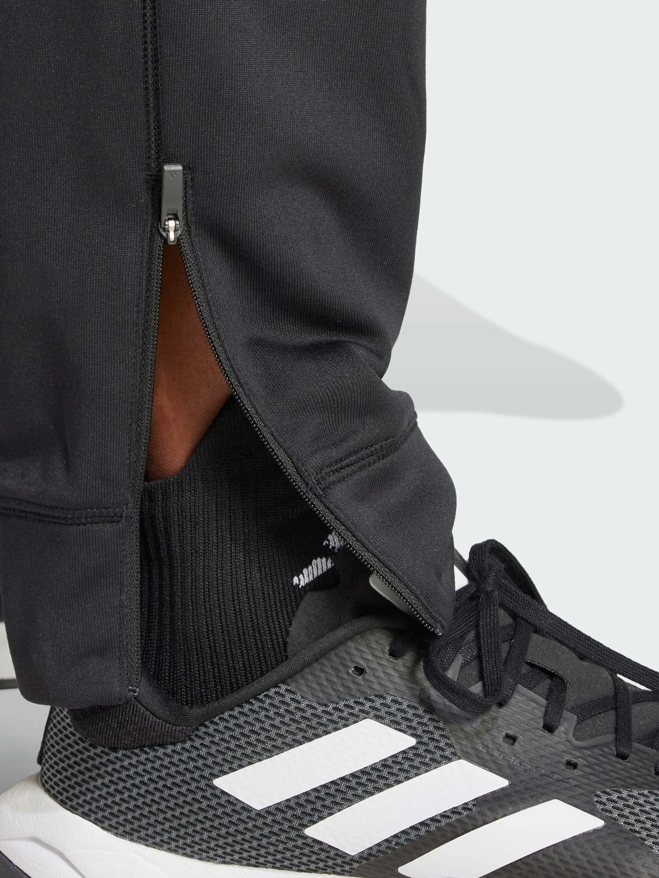 Брюки Adidas модель IN5561 Фото
