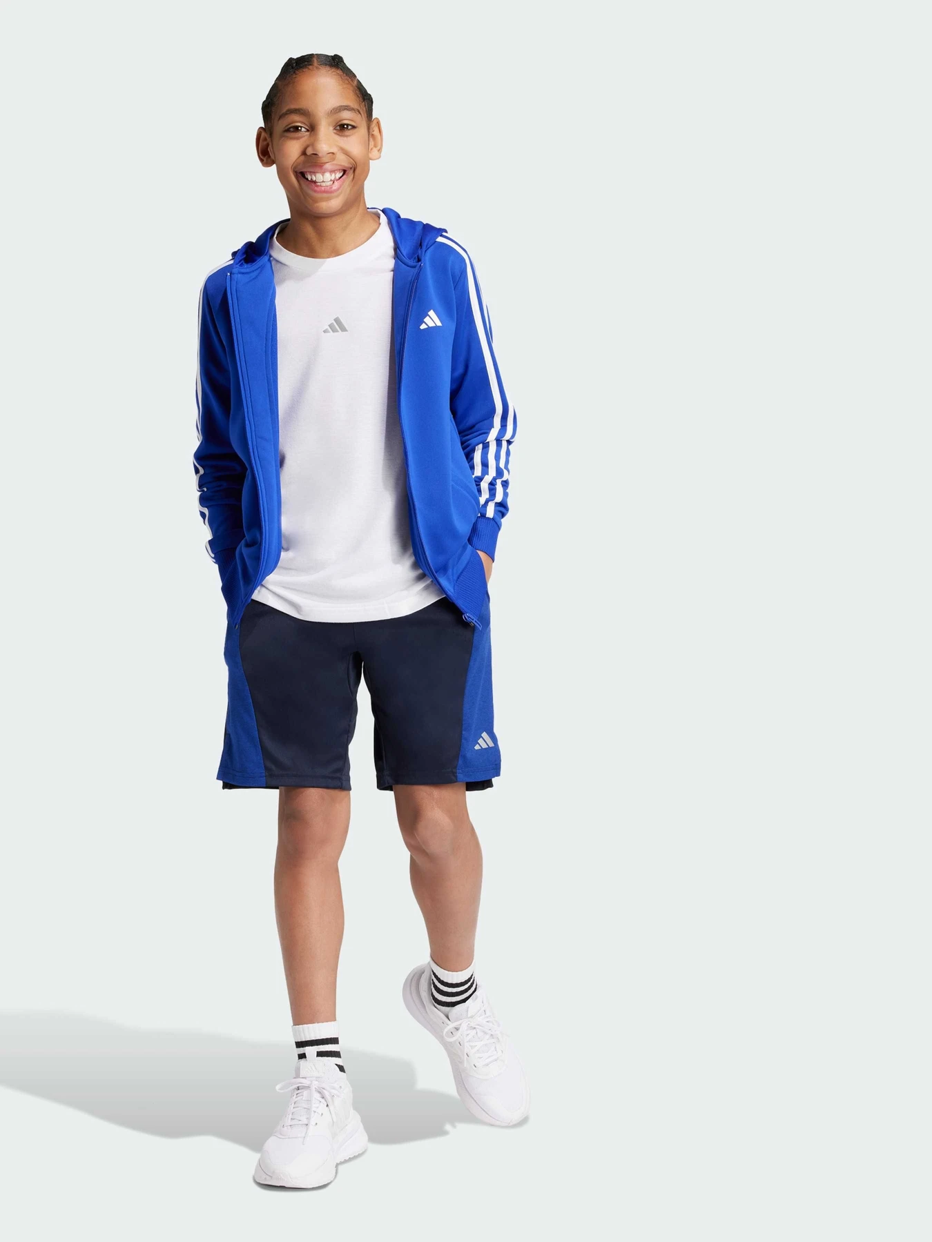Худі та світшоти Adidas модель IP2418 Худі та світшоти Adidas модель IP2418 Фото