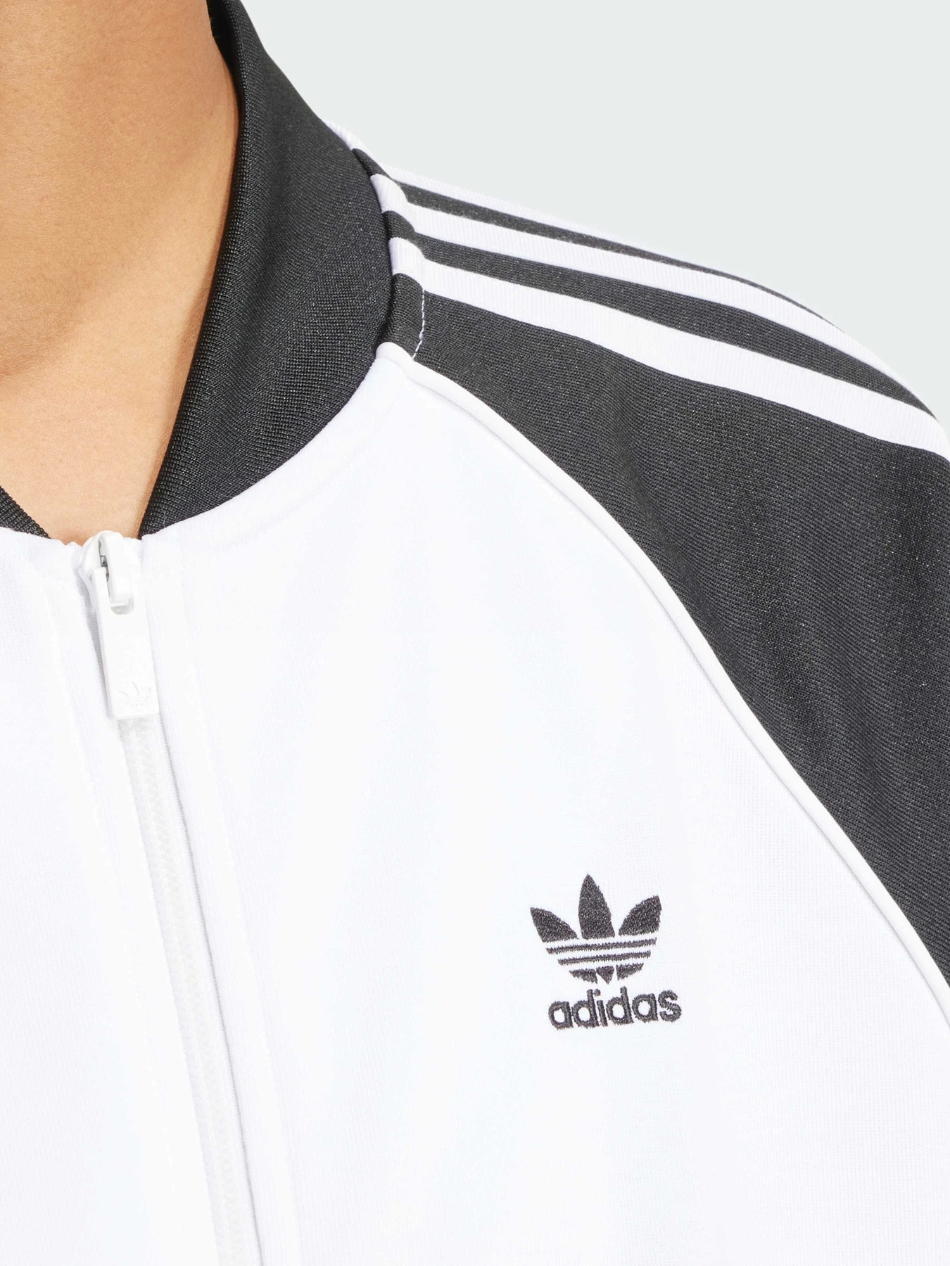 Худи и свитшоты Adidas модель IS4103 Худи и свитшоты Adidas модель IS4103 Фото
