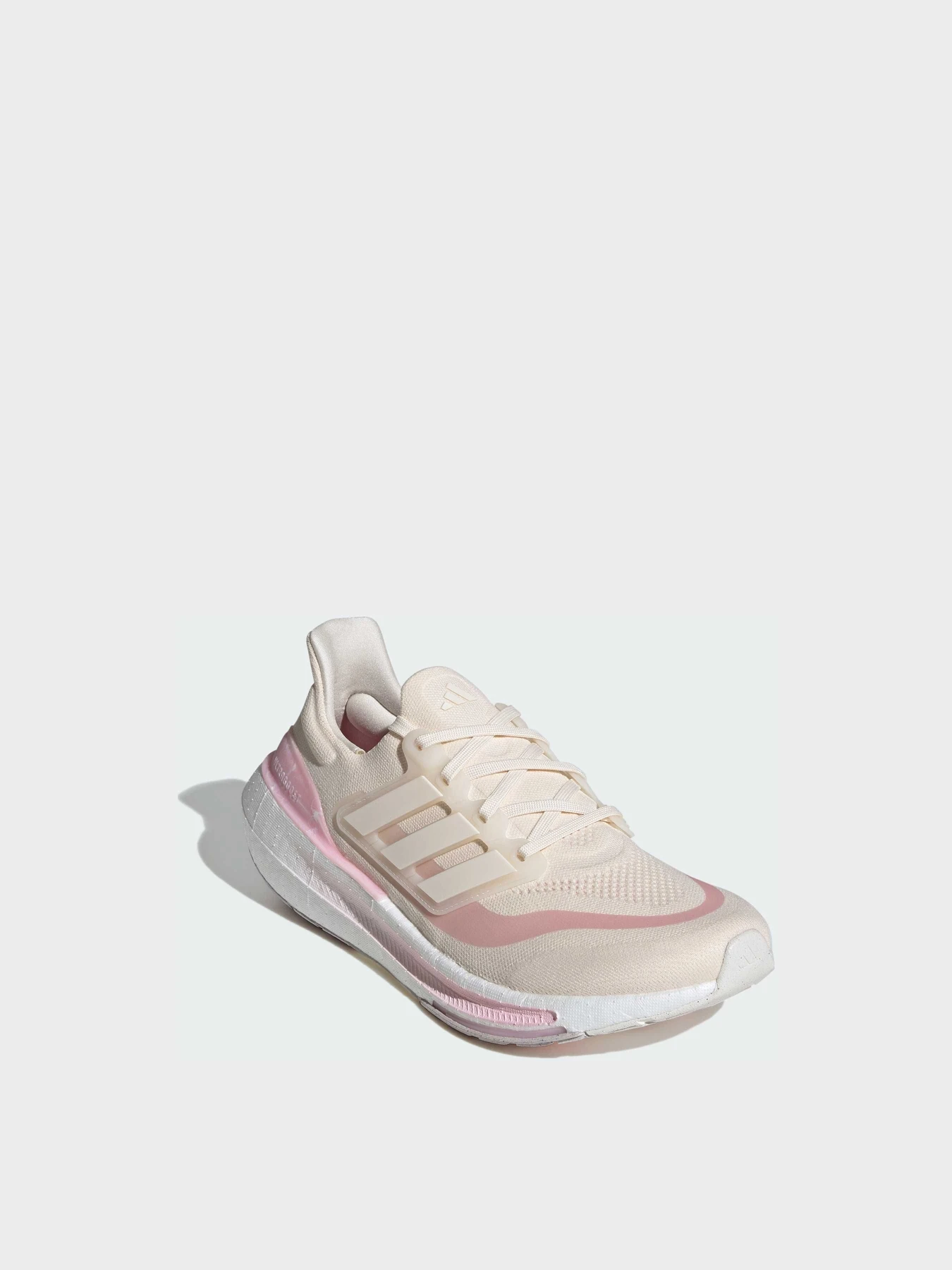 Кроссовки Adidas Ultraboost модель IE5828 Кроссовки Adidas Ultraboost модель IE5828 Фото