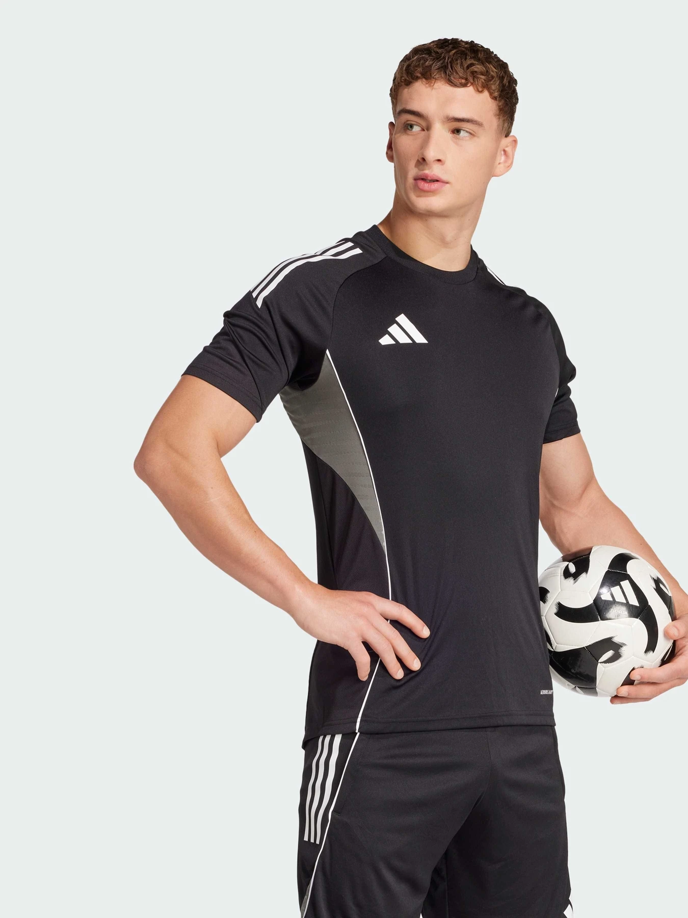 Футболки і поло Adidas Tiro модель JJ1518 Футболки і поло Adidas Tiro модель JJ1518 Фото