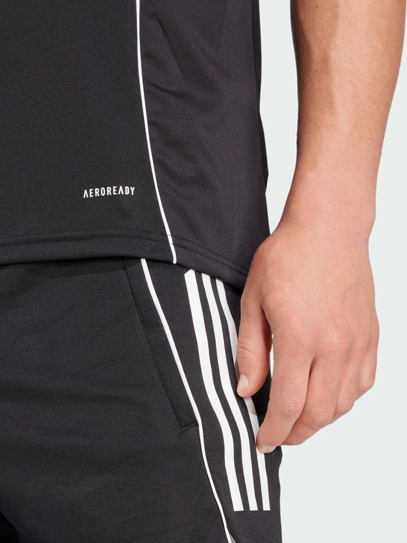 Футболки і поло Adidas Tiro модель JJ1518 Футболки і поло Adidas Tiro модель JJ1518 Фото